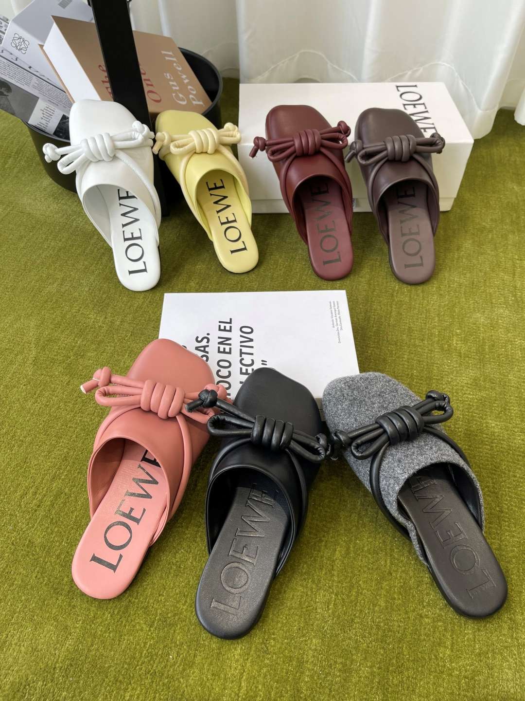 로에베(LOEWE) 매듭 스트랩 백리스 슬리퍼 신발
