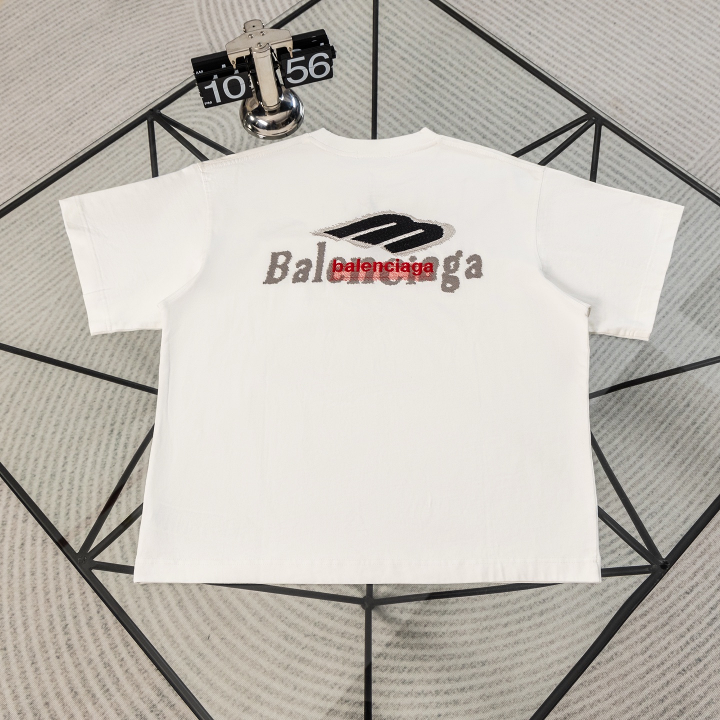 발렌시아가(BALENCIAGA) 레터링 자수 반팔 티셔츠 의류