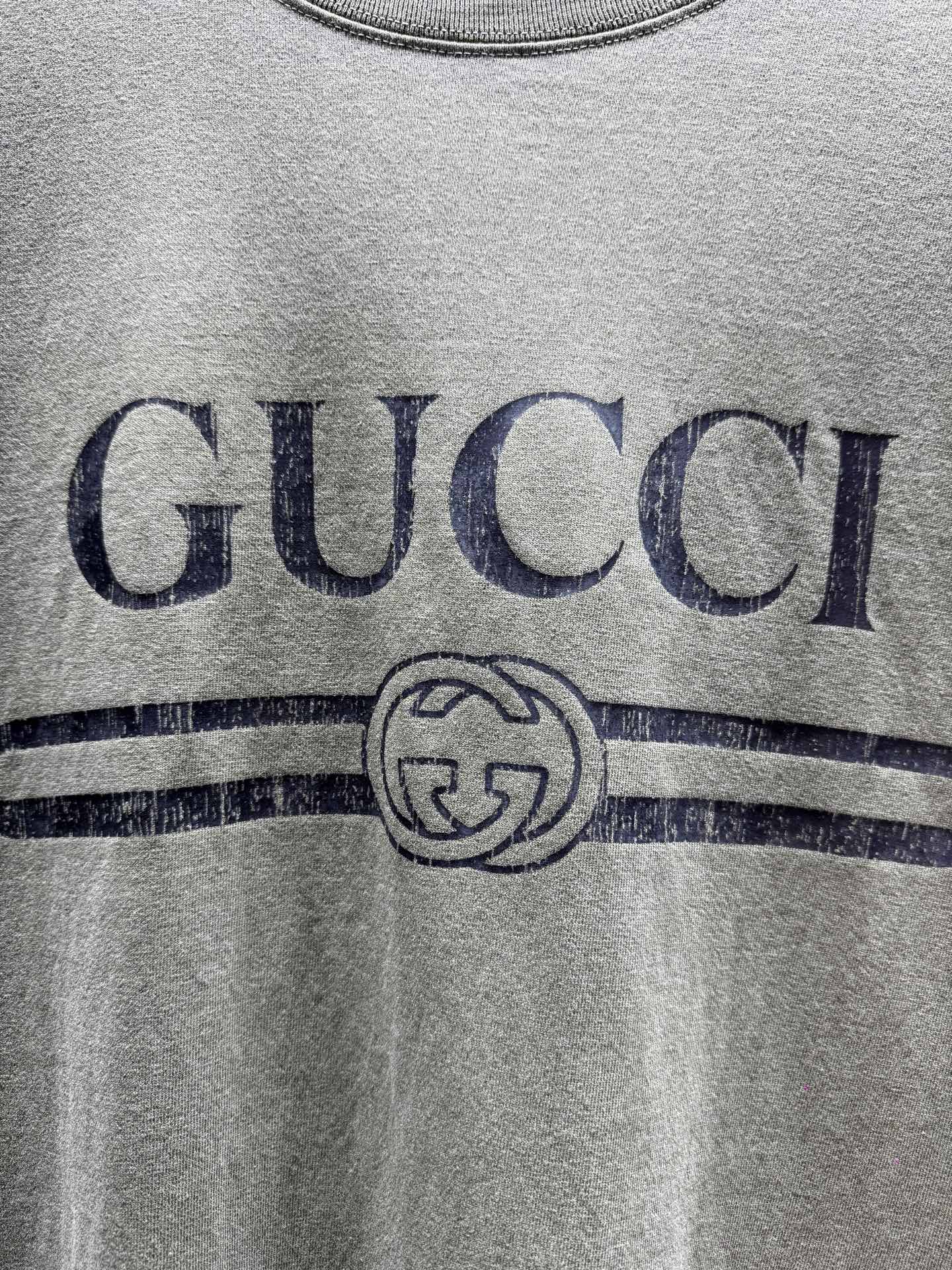 구찌(GUCCI) 빈티지 레터링 반팔 티셔츠 상의 의류