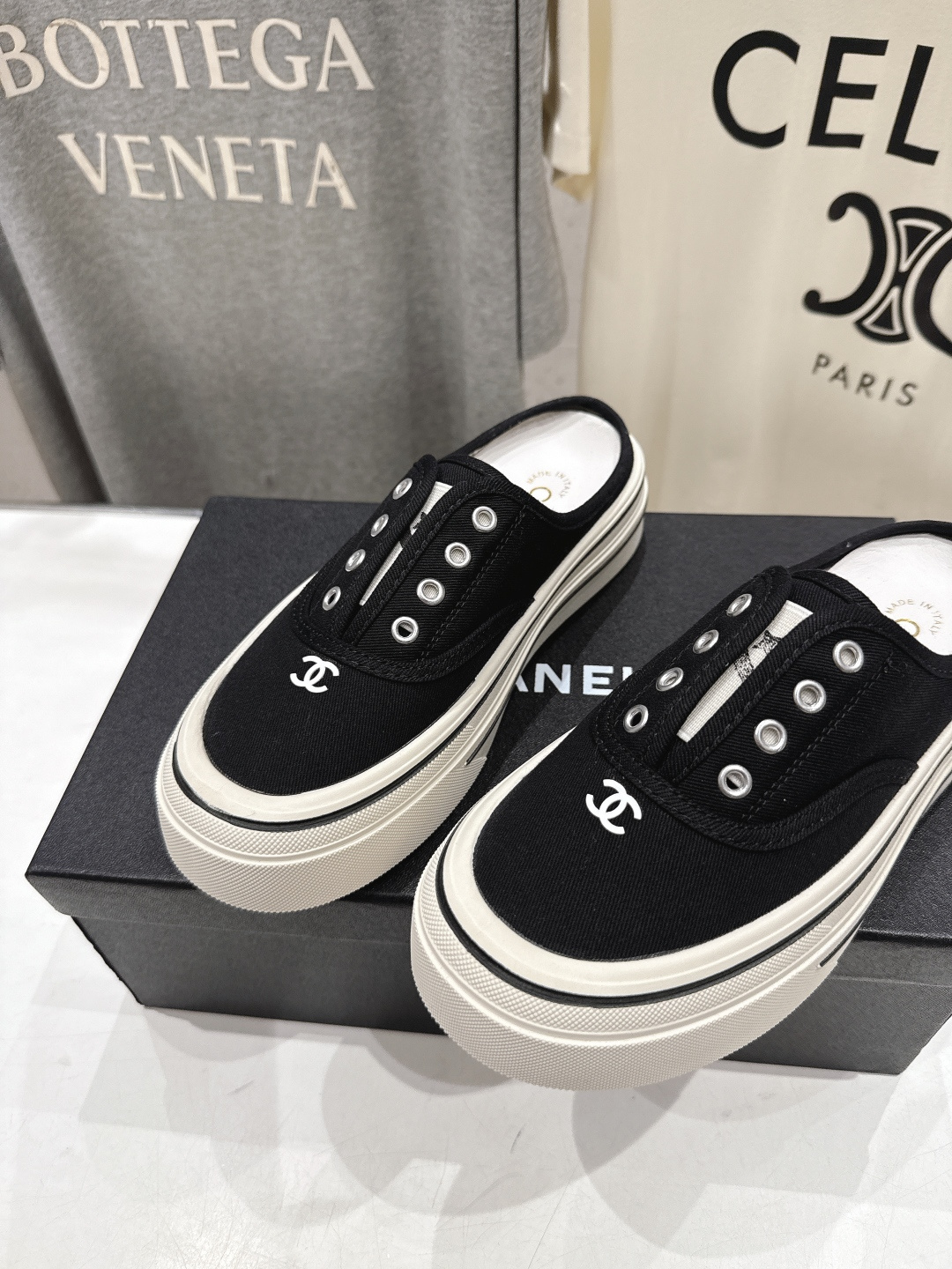 샤넬(CHANEL) 캔버스 뮬 스니커즈 신발