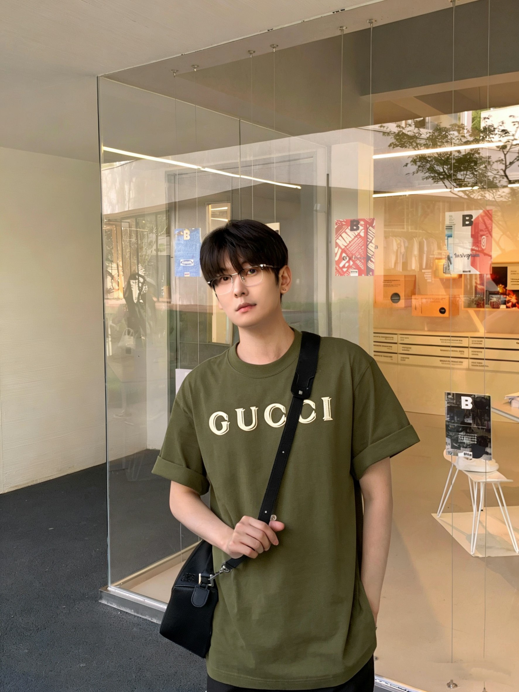 구찌(GUCCI) 클래식 레터링 자수 반팔 티셔츠 의류