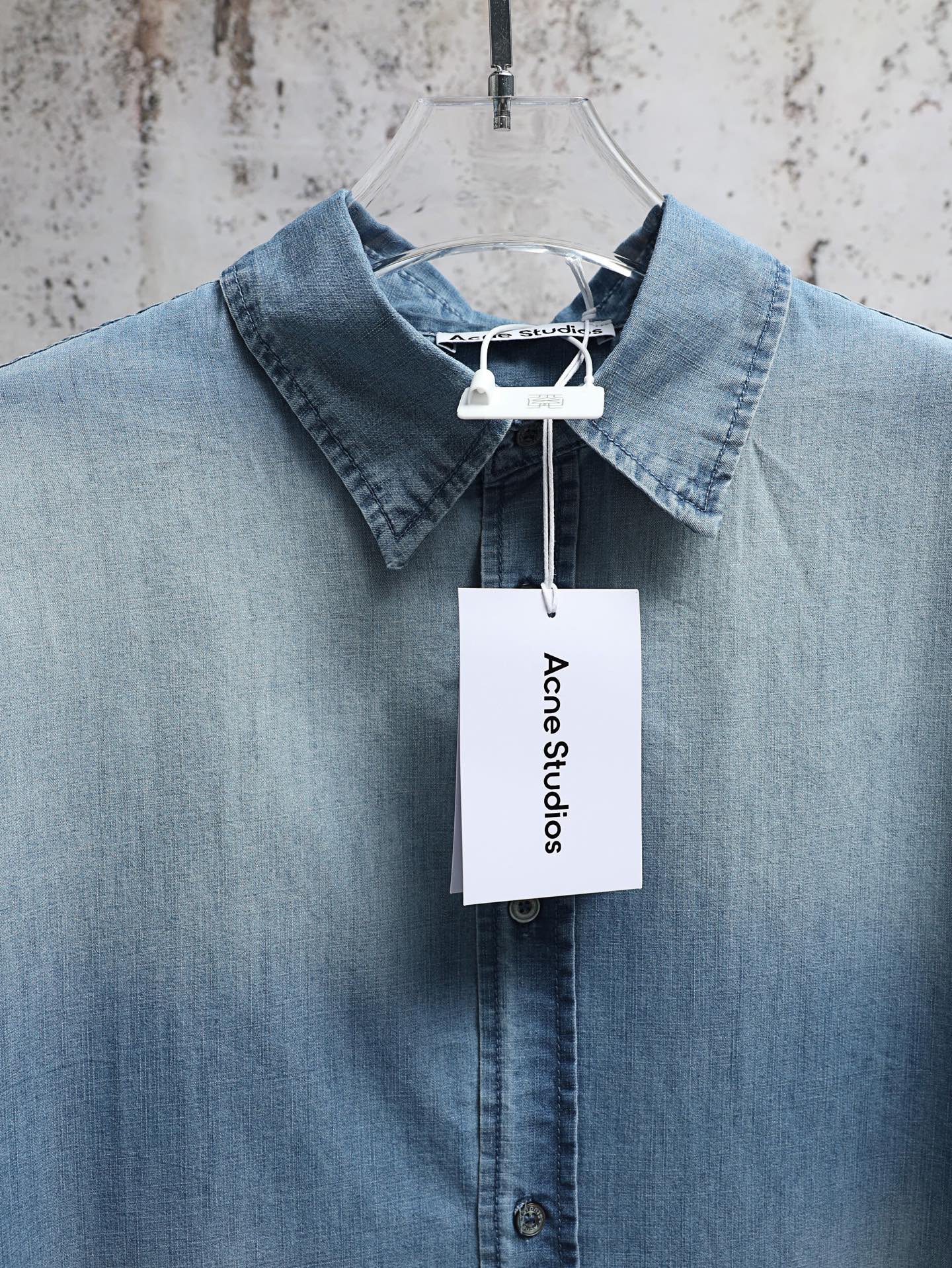 아크네 스튜디오(ACNE STUDIOS) 로고 버튼 빈티지 반팔 셔츠 상의 의류