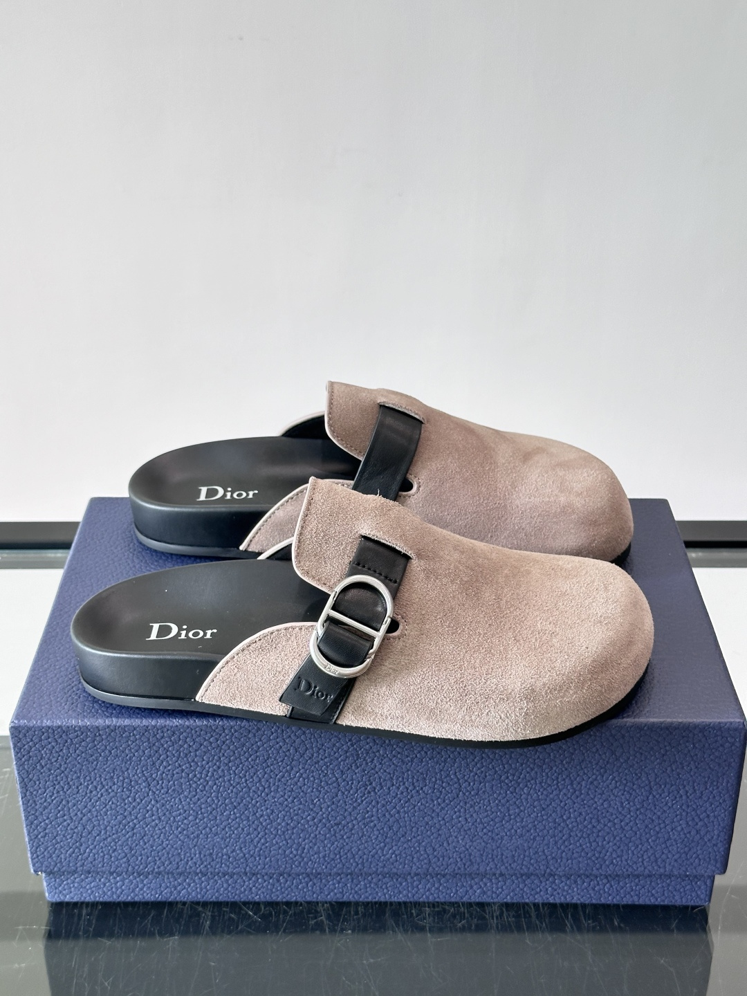 [Dior] 디올 아쿠아(Aqua) 스웨이드 뮬 / 슬라이드 슬리퍼 신발