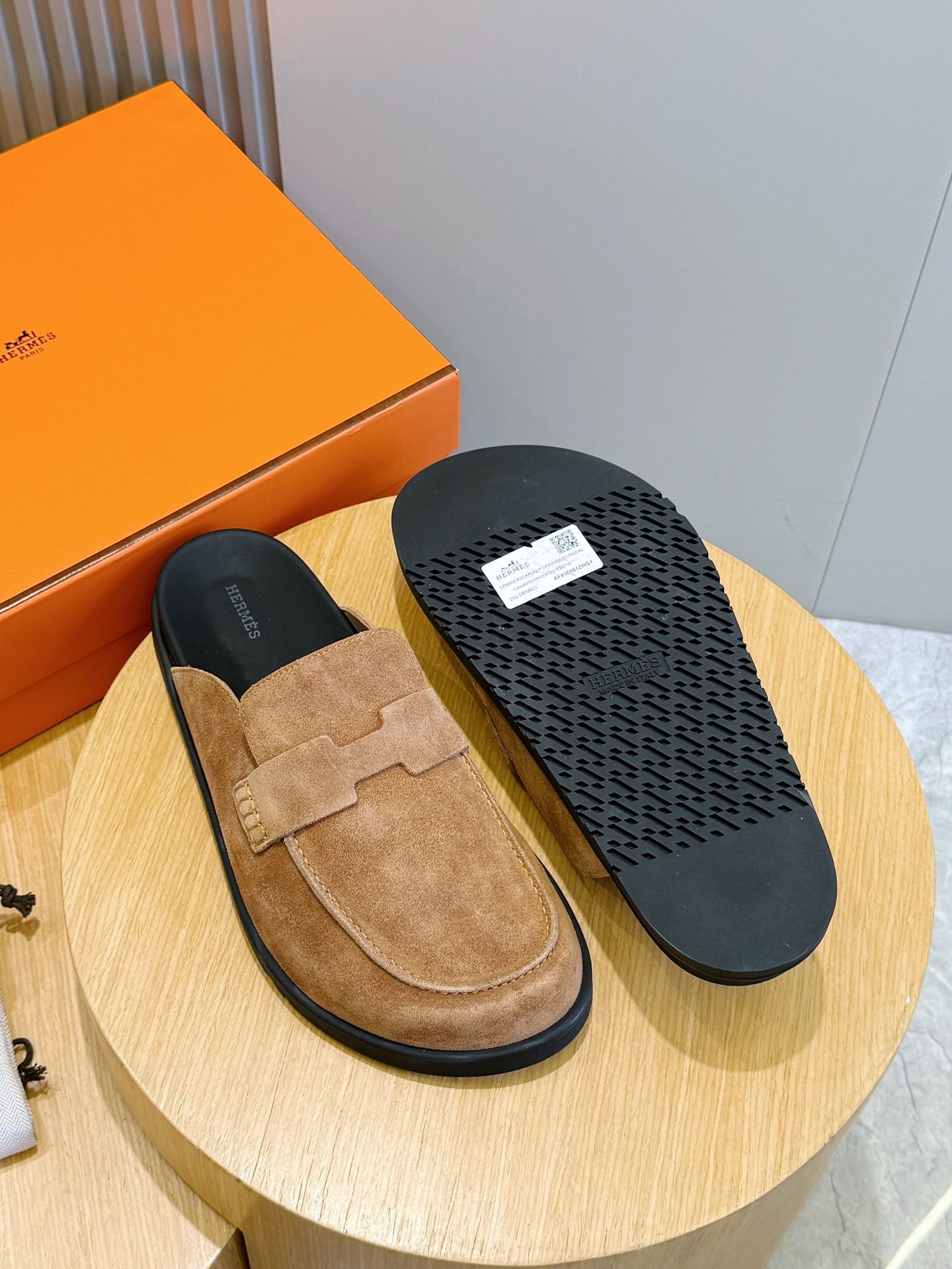 Hermes 에르메스 H 로고 스웨이드 뮬 슬리퍼 신발