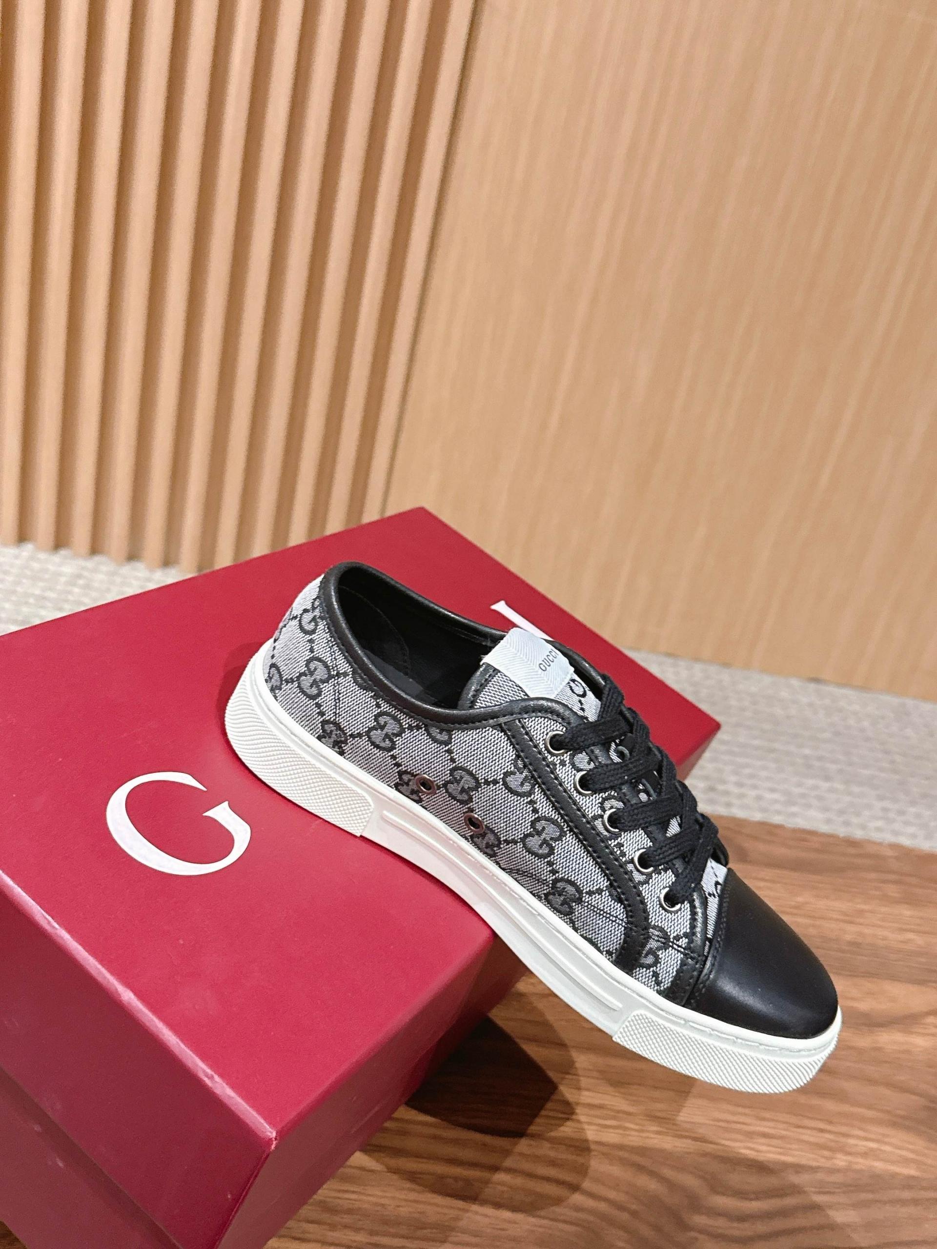 구찌(GUCCI) GG 엠보싱 로우탑 스케이트화 신발