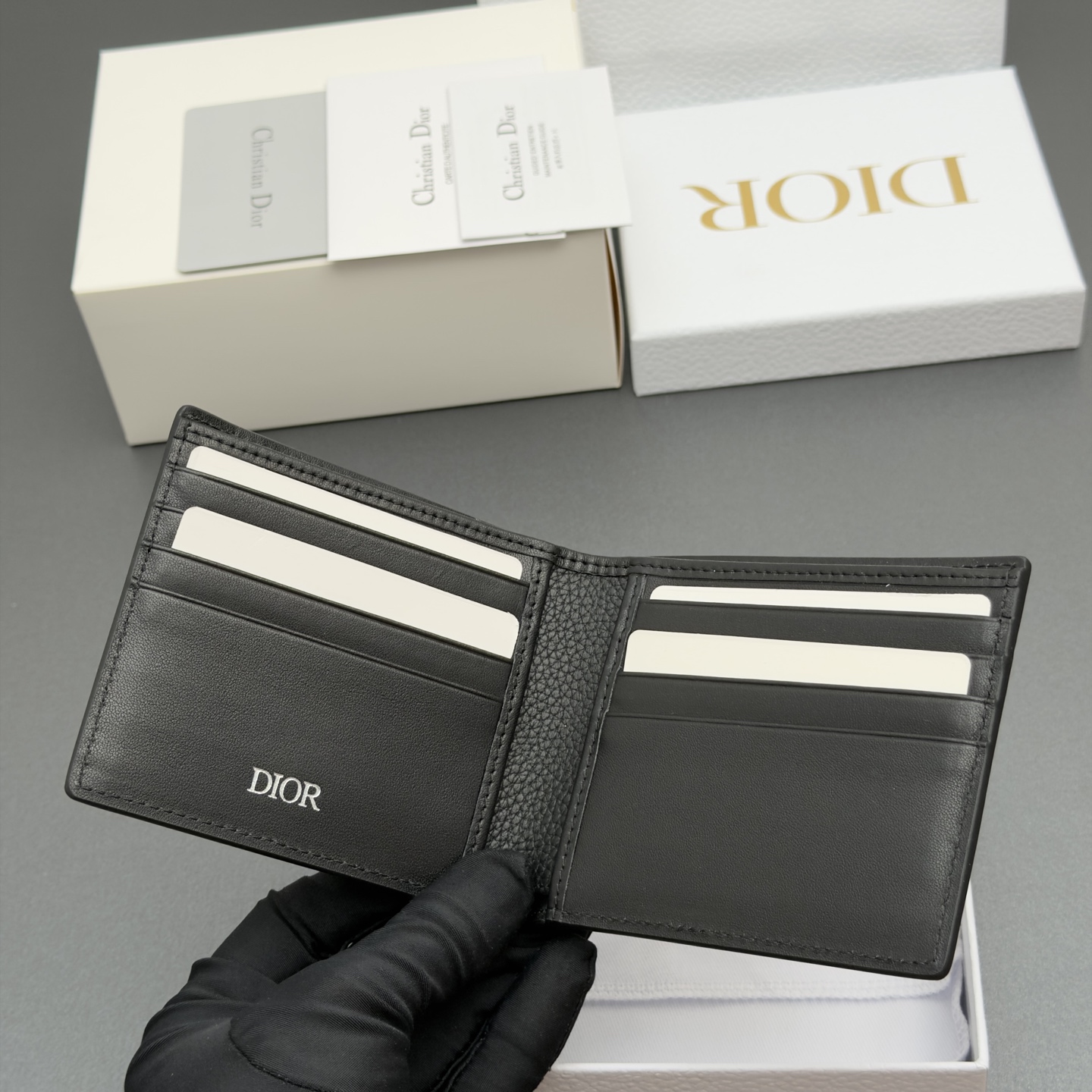 Dior 디올 맨즈 쇼트 바이폴드 지갑