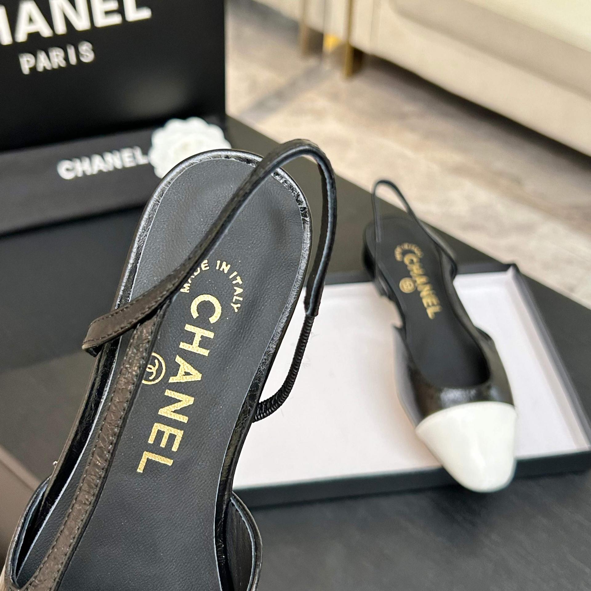 샤넬(CHANEL) 투톤 슬링백 로우힐 신발