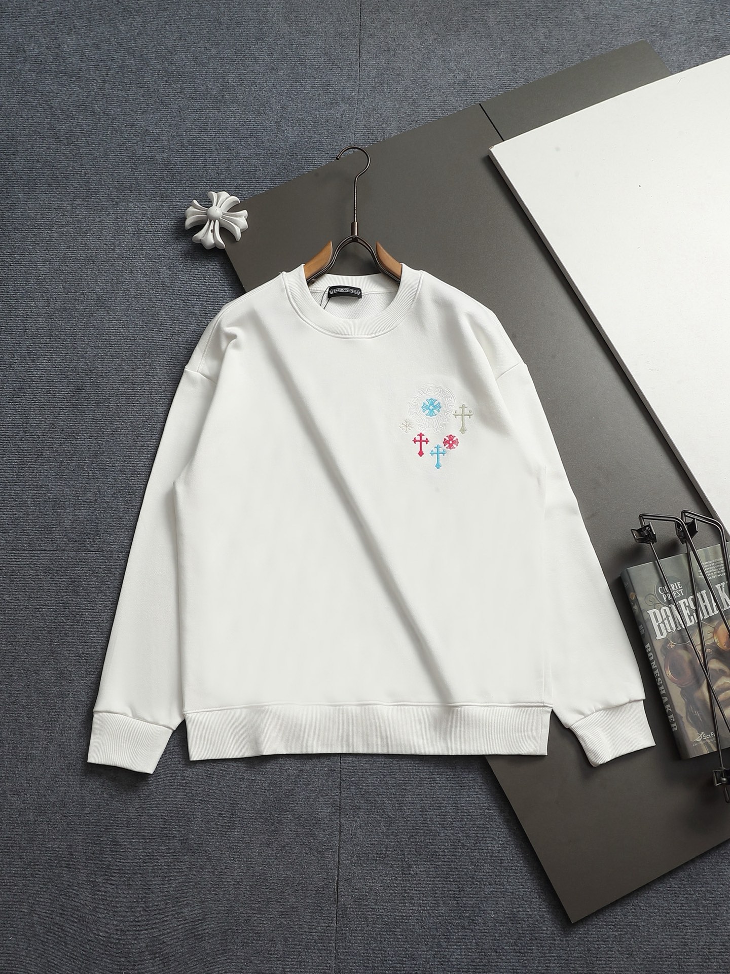 크롬하츠(CHROME HEARTS) 크로스 자수 스웨트셔츠 상의 의류