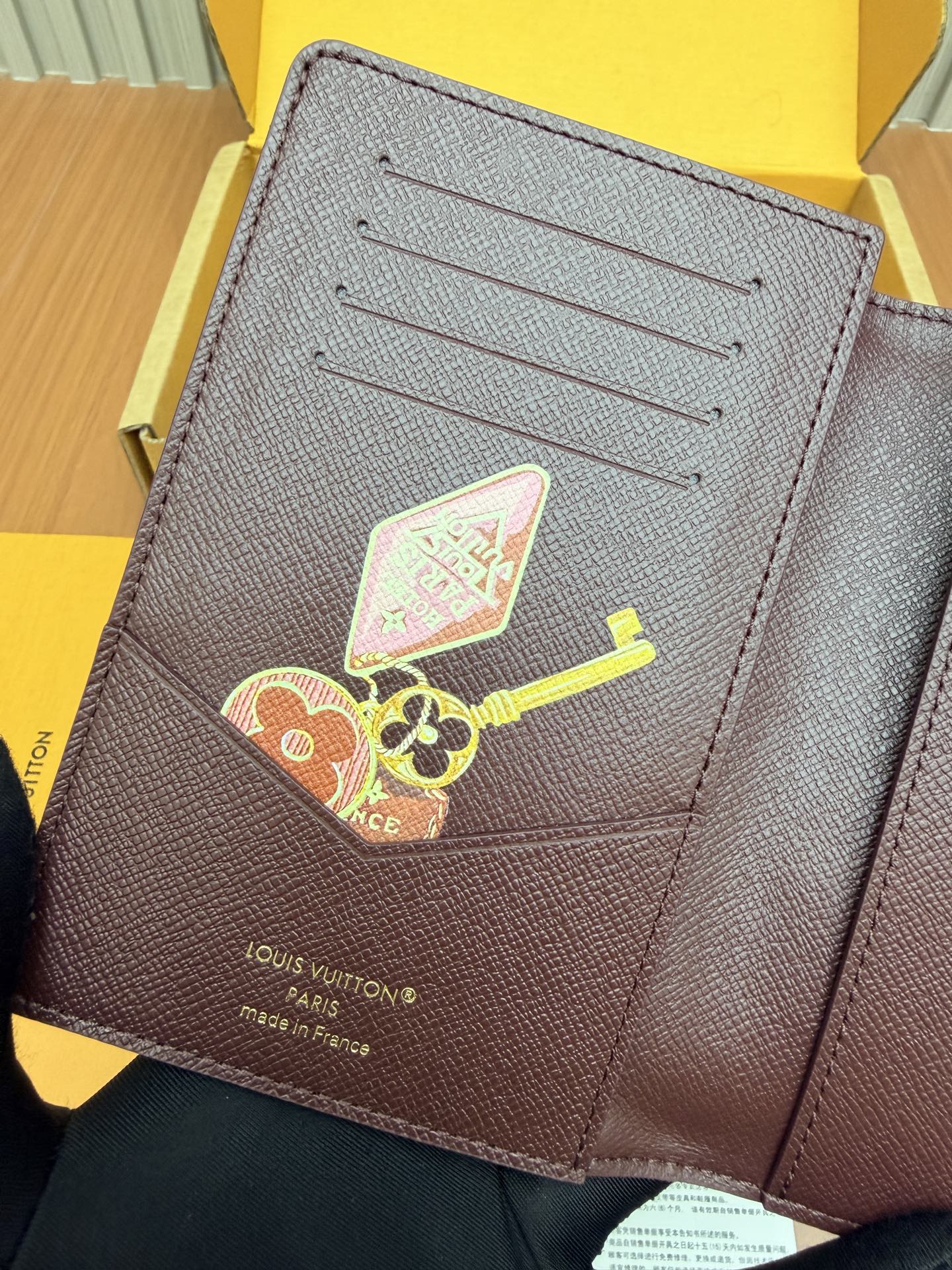[Louis Vuitton] LV 루이비통 M29464 프리미엄 미디움 월렛 (세로형) 여권 지갑