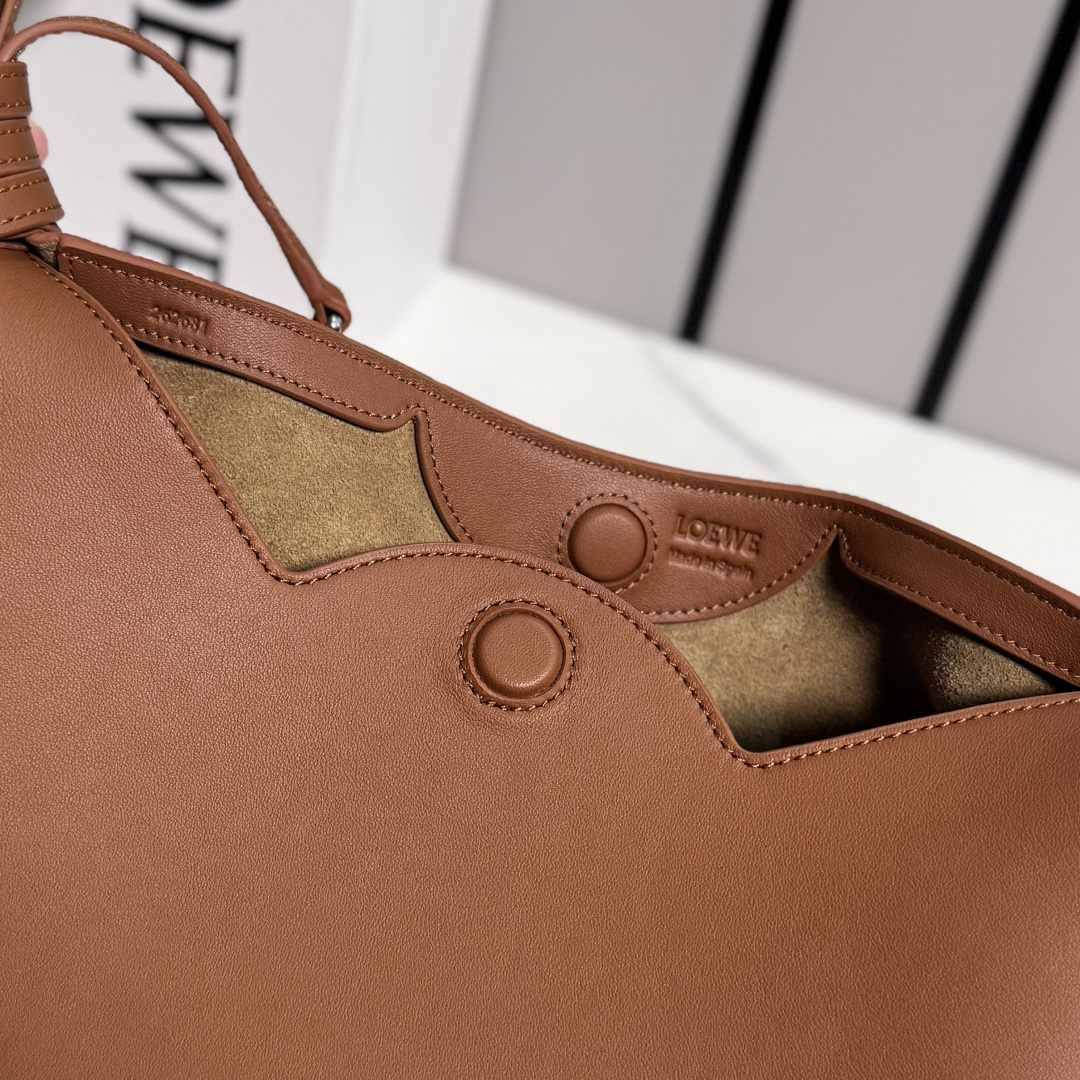 [LOEWE] 로에베 미디엄 스무스 카프스킨 스카프 백 가방 / BA603