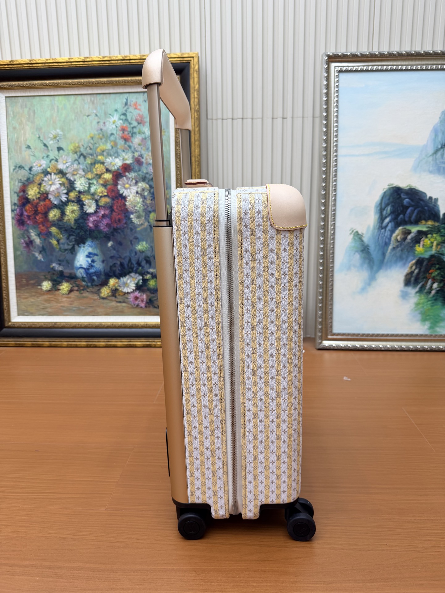 [Louis Vuitton] LV 루이비통 AM28701 프리미엄 하이엔드 캐리어 (기내 반입 가능)