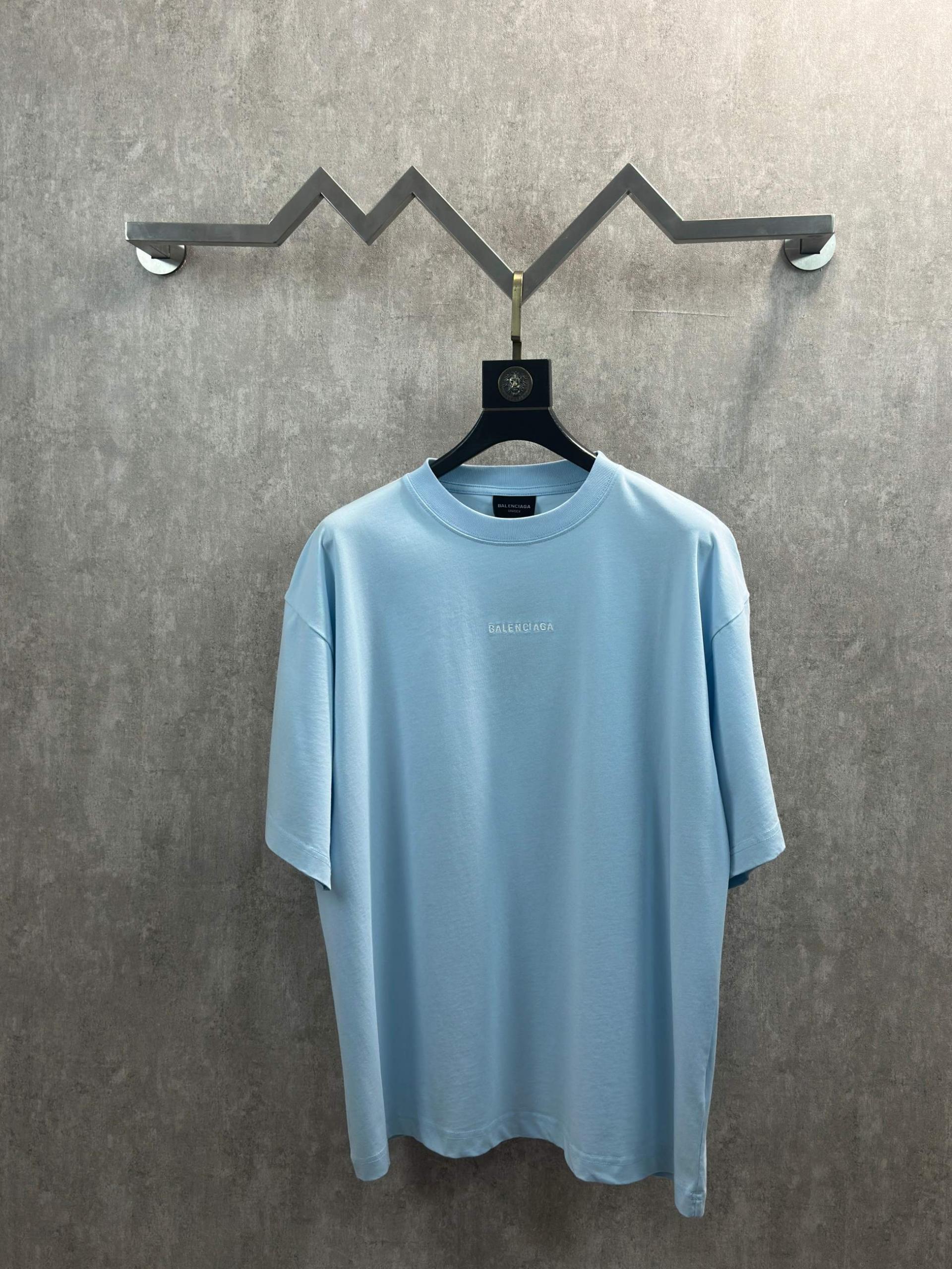 발렌시아가(BALENCIAGA) 레터링 자수 반팔 티셔츠 의류