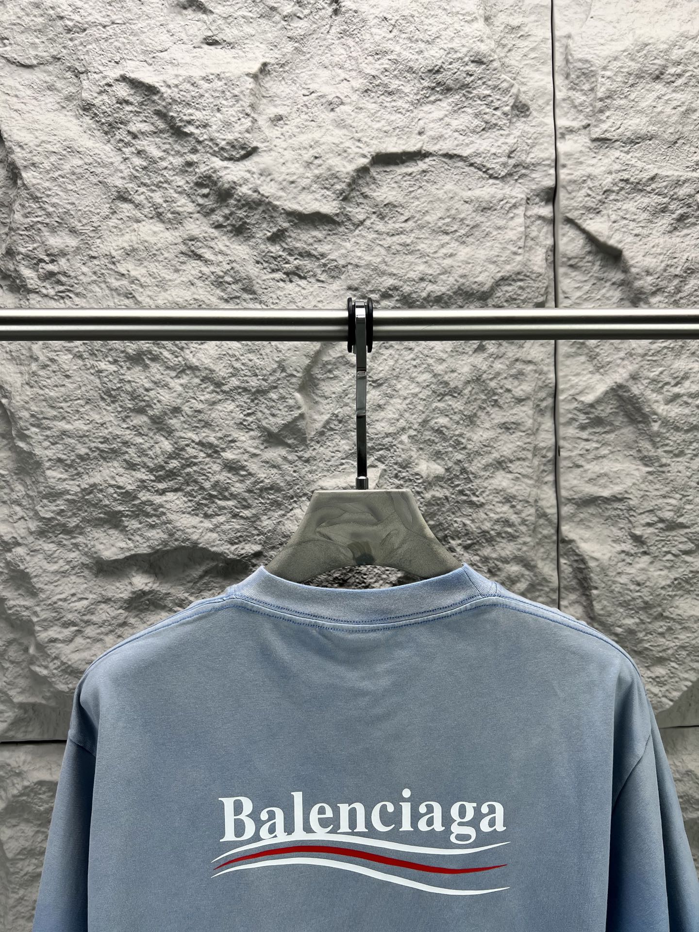 발렌시아가(BALENCIAGA) 코카콜라 웨이브 레터링 프린트 반팔 티셔츠 의류