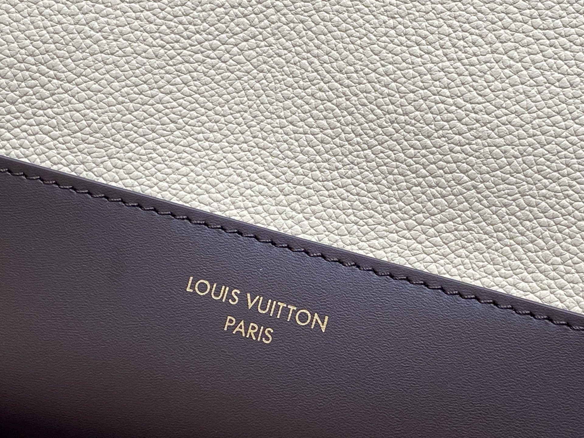 [Louis Vuitton] LV 루이비통 플라이트 모드 호보 백 BB (베이지/브라운) 가방
