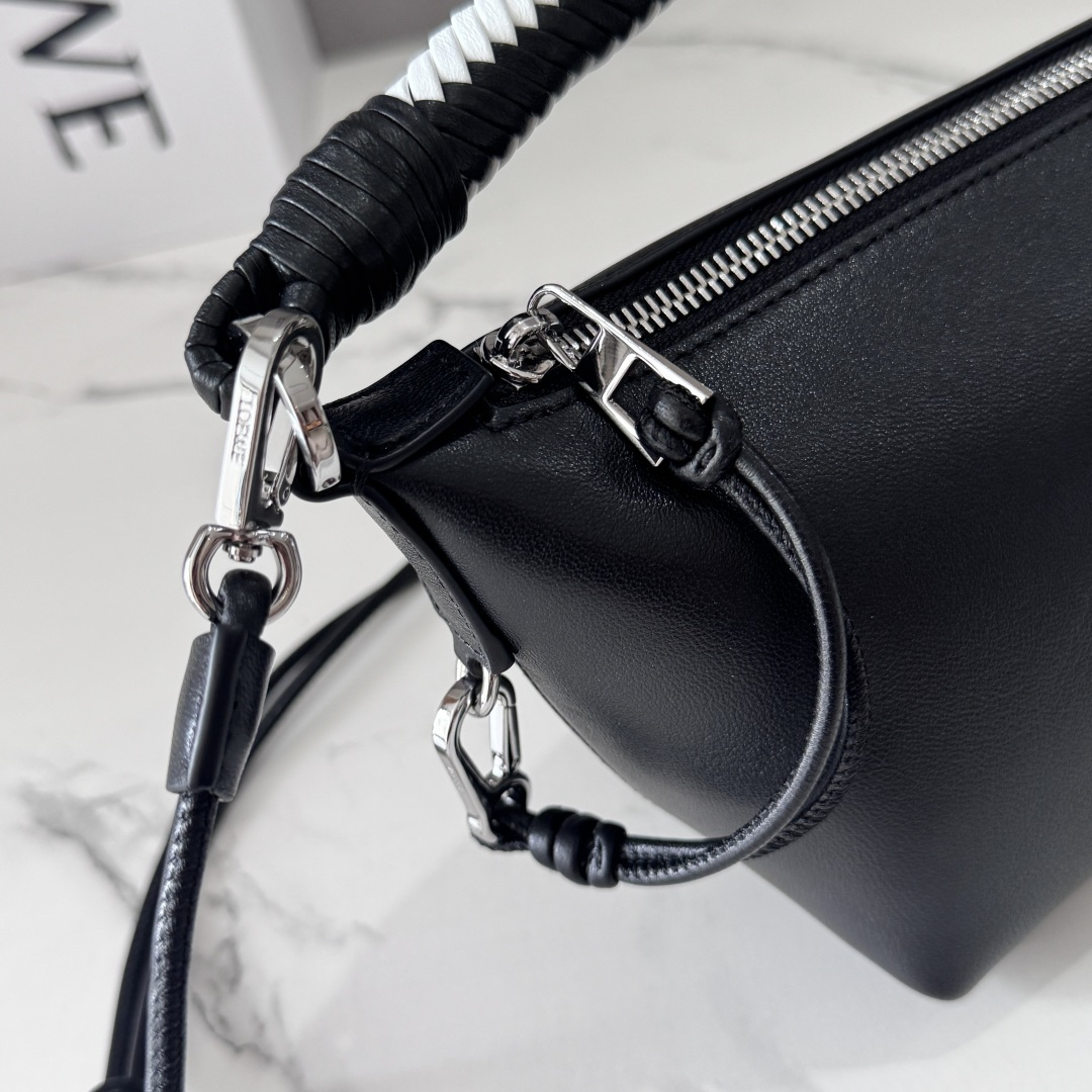 LOEWE 로에베 미니 소프트 나파 카프스킨 cala 칼라 백 가방 / 262616