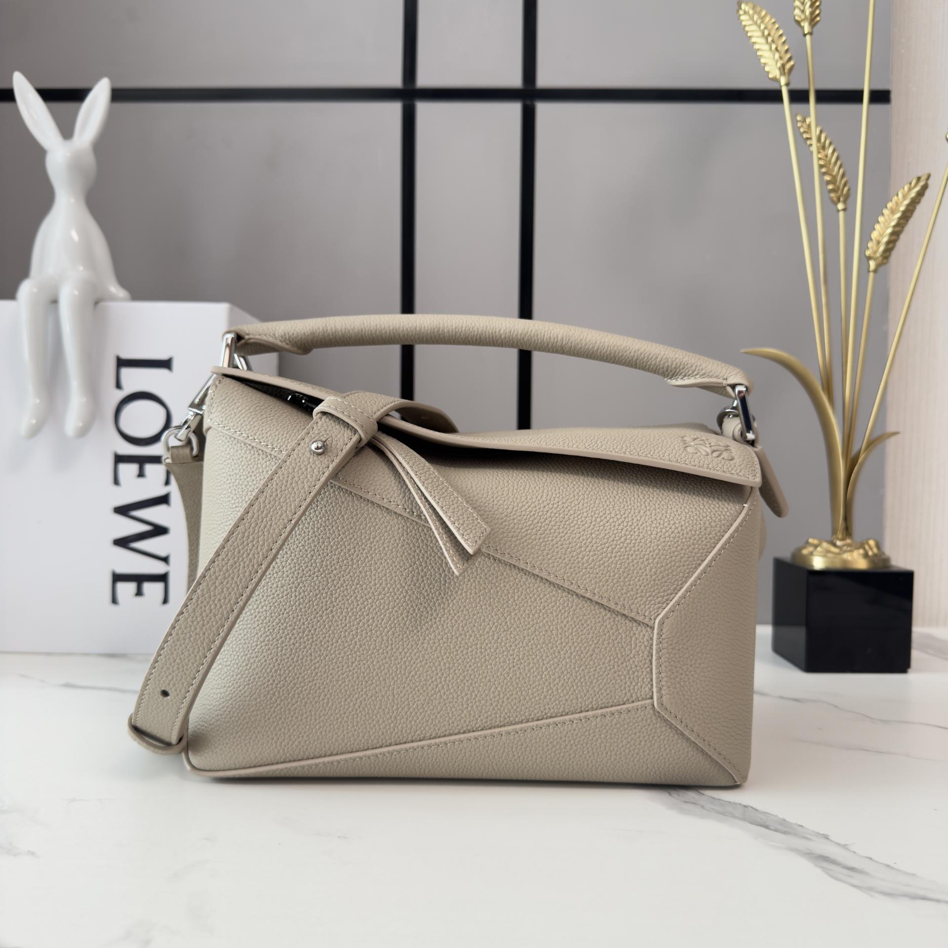 Loewe Puzzle Edge 로에베 퍼즐 스몰 백 가방