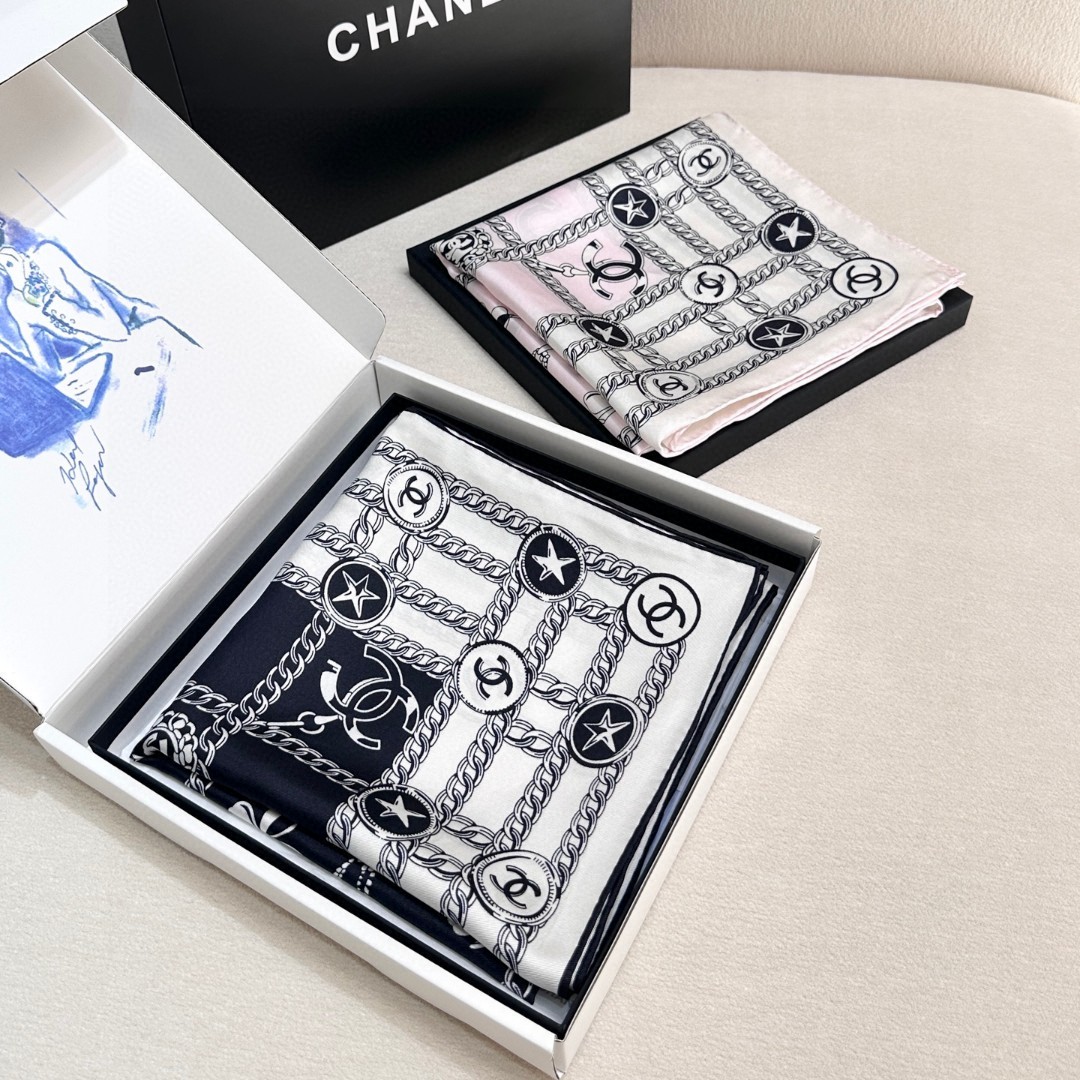 샤넬(CHANEL) 트윌 실크 스퀘어 목도리 스카프