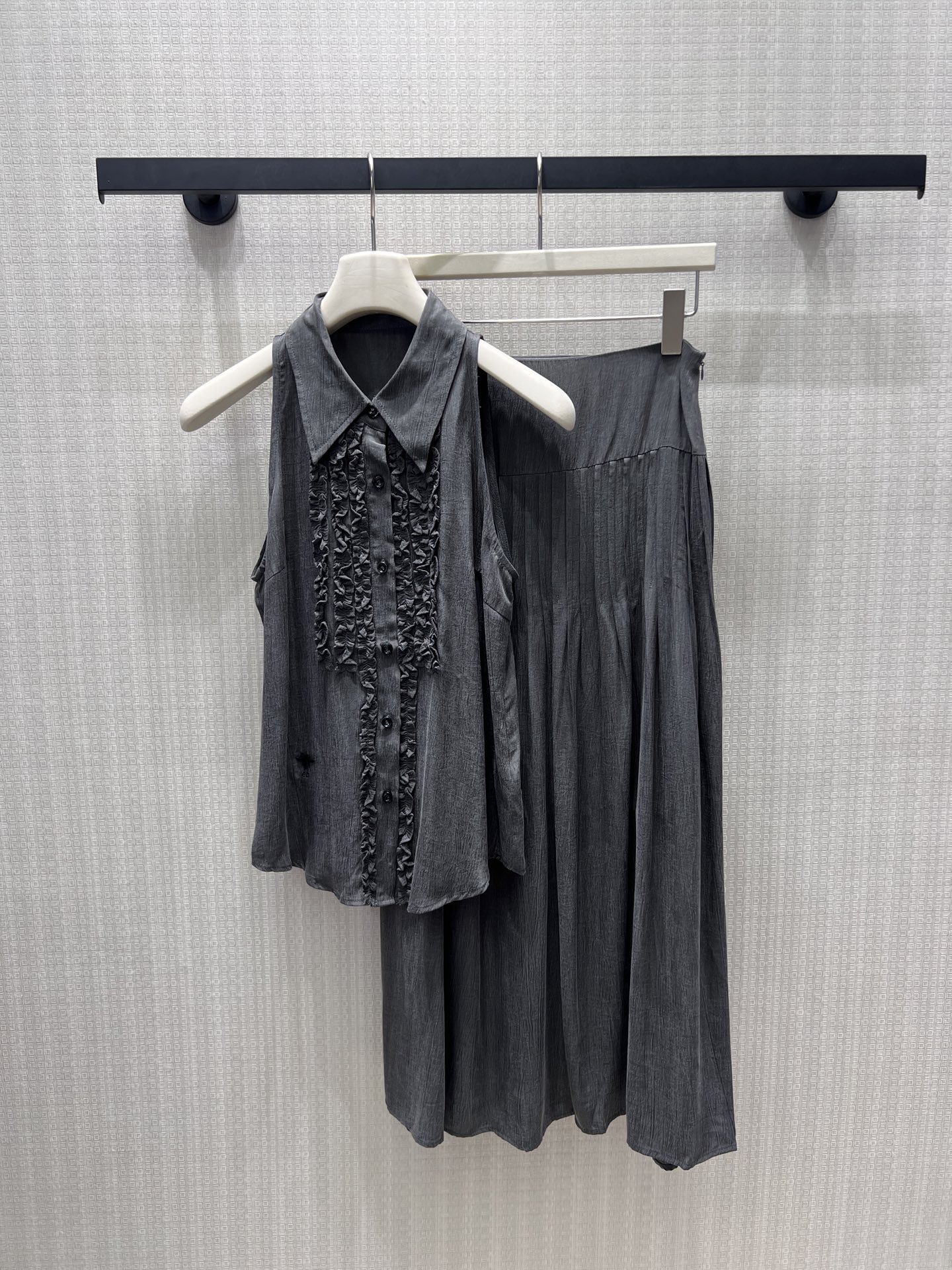 Dior CD 디올 26SS 미니멀 슬릿 셔츠 + 스커트 셋업 세트 의류