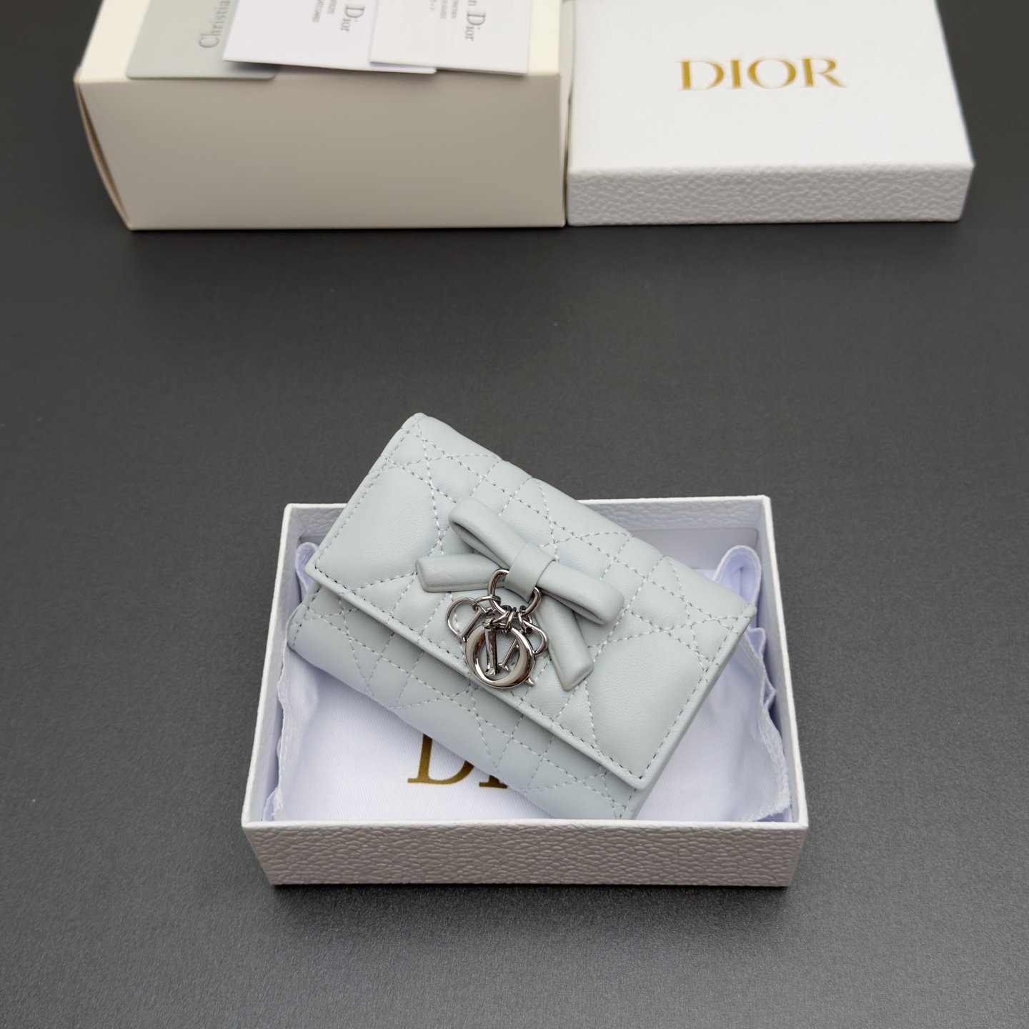 [Dior] 디올 Lady Freesia 레이디 프리지아 까나쥬 램스킨 지퍼 미니 지갑 / S2607
