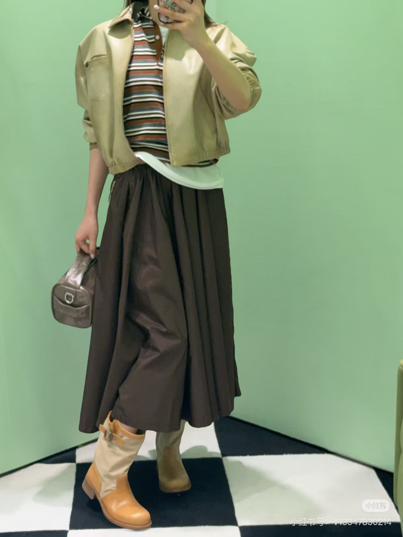 프라다(PRADA) 로고 패치 벨트 플레어 스커트 하의 의류