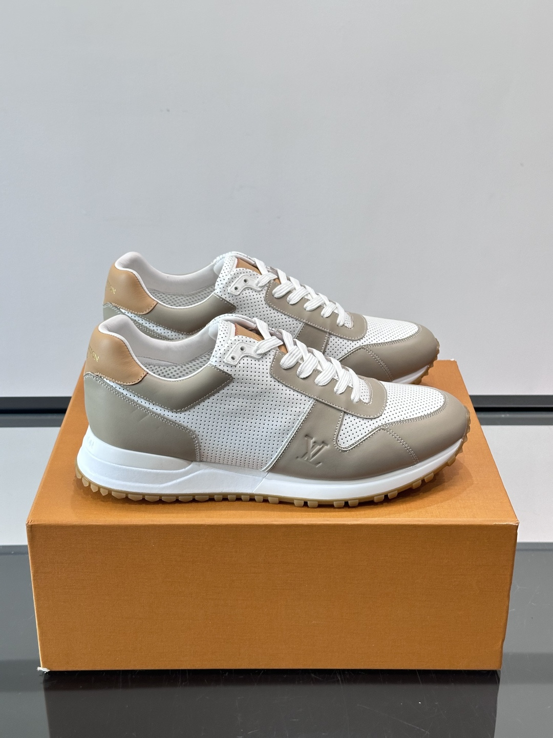 [Louis Vuitton] LV Run Away 루이비통 런 어웨이 맨즈 스니커즈 신발