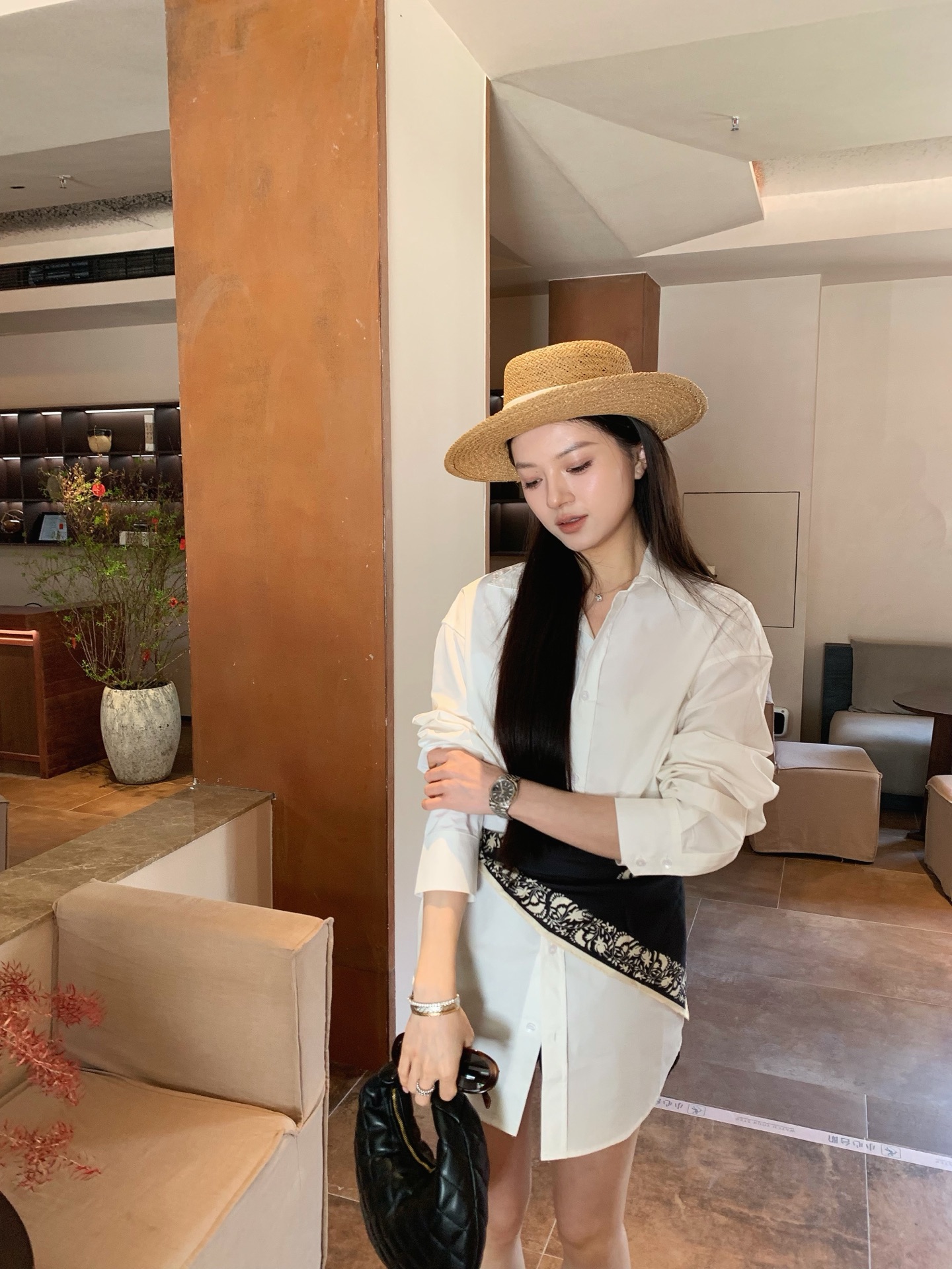 [Saint Laurent] YSL 생로랑 미니 자수 로고 클래식 화이트 셔츠 의류