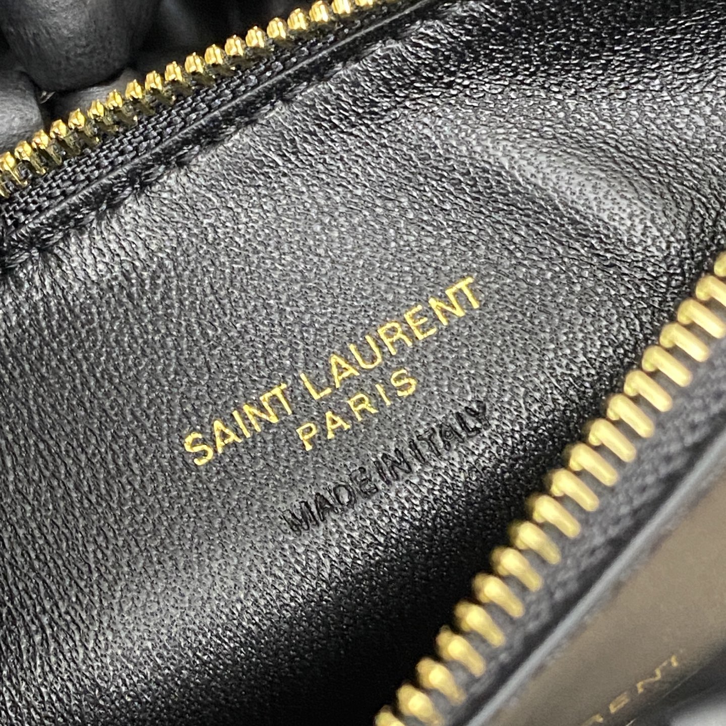 Saint Laurent YSL LE 5A7 생로랑 우드 비즈 호보백 가방 / 657228