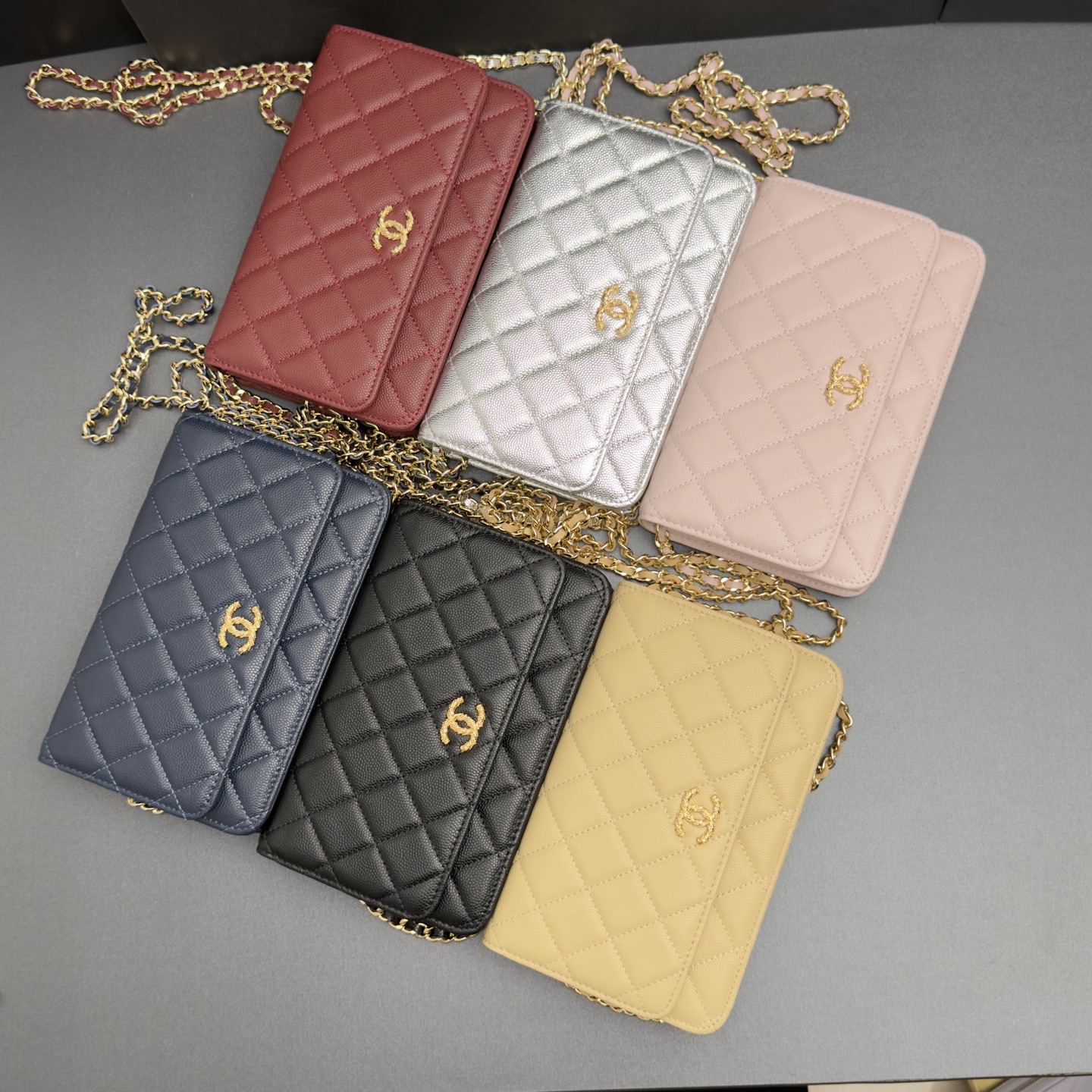 [Chanel] 샤넬 26SS 캐비어 멀티 젬스톤 체인 아코디언 플랩백 (WOC) 가방