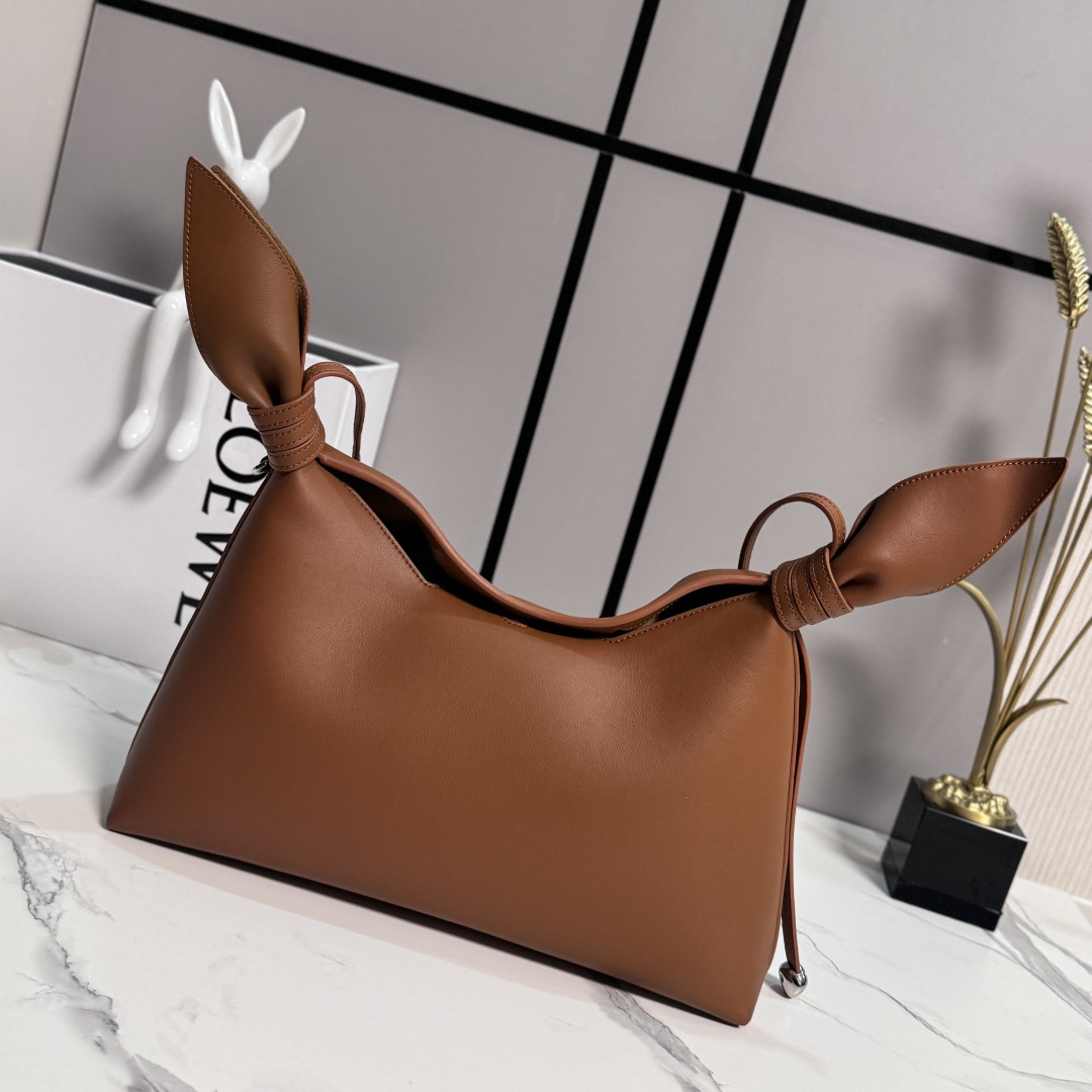 [LOEWE] 로에베 미디엄 스무스 카프스킨 스카프 백 가방 / BA603