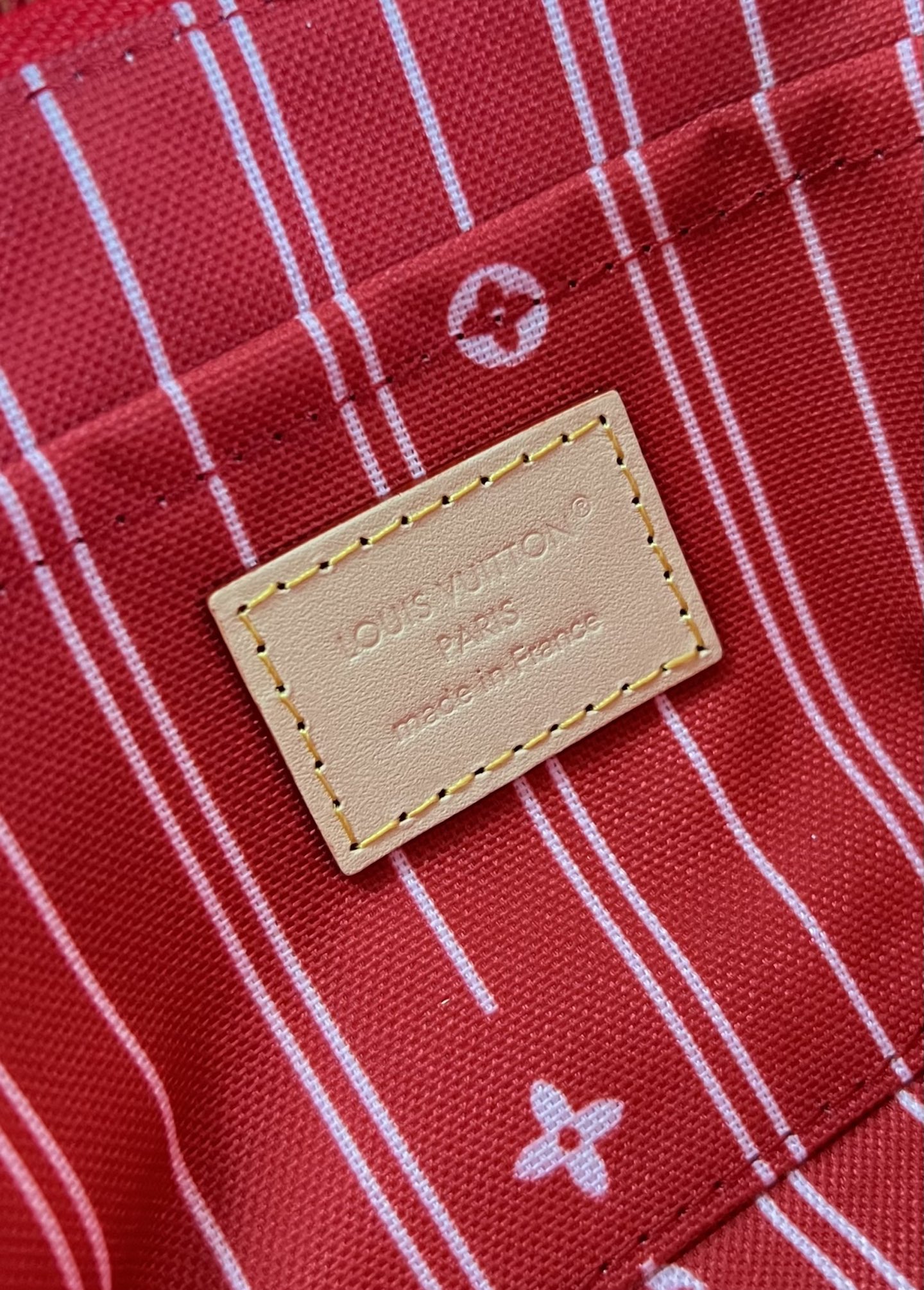 [Louis Vuitton] LV 루이비통 에스칼(Escale) 포셰트 코스메틱 화장품 파우치 백 (스몰) 가방