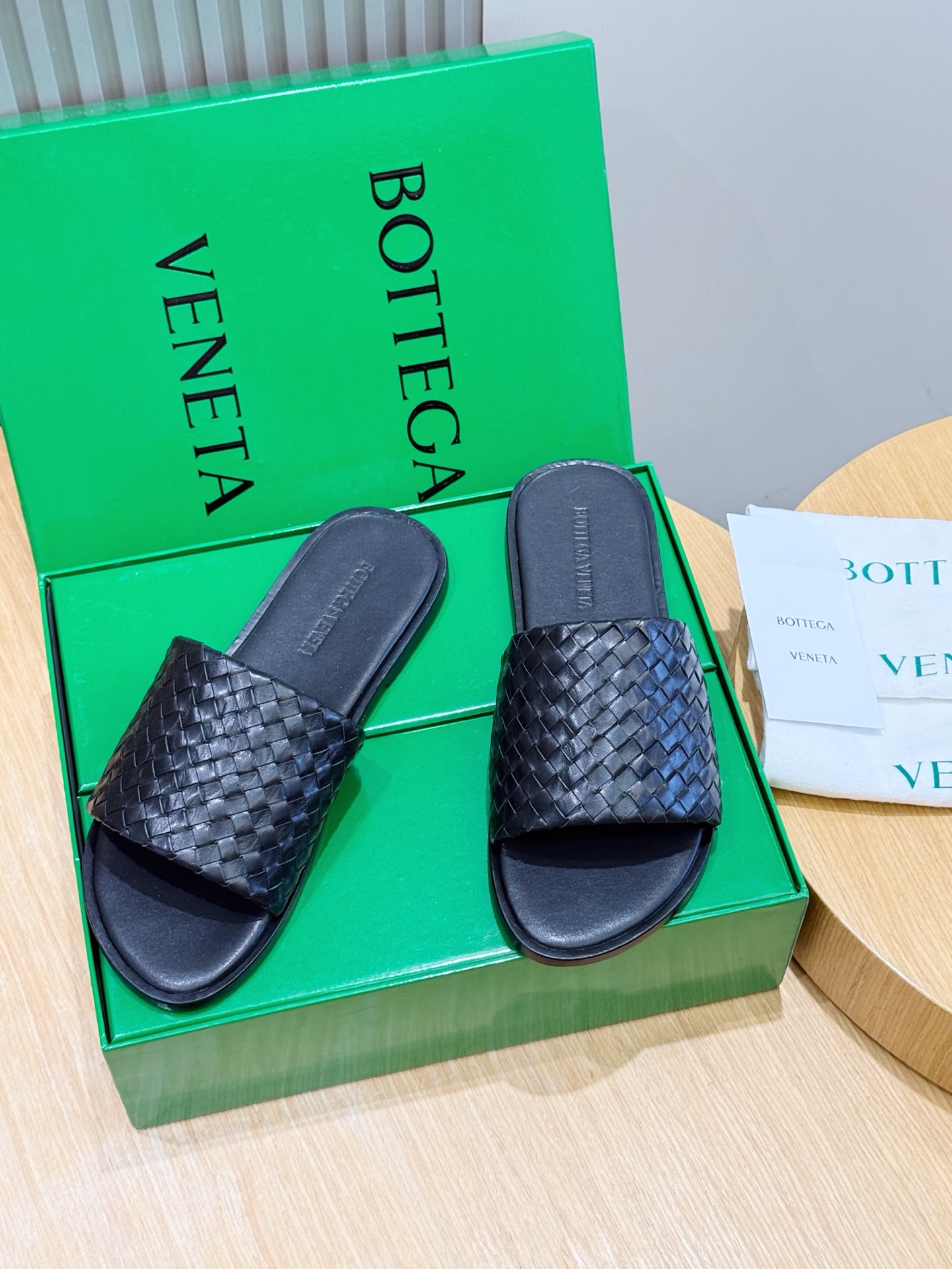 [Bottega Veneta] BV 보테가 베네타 맨즈 웨이브 Intrecciato 인트레치아토 레더 슬라이드 슬리퍼 신발