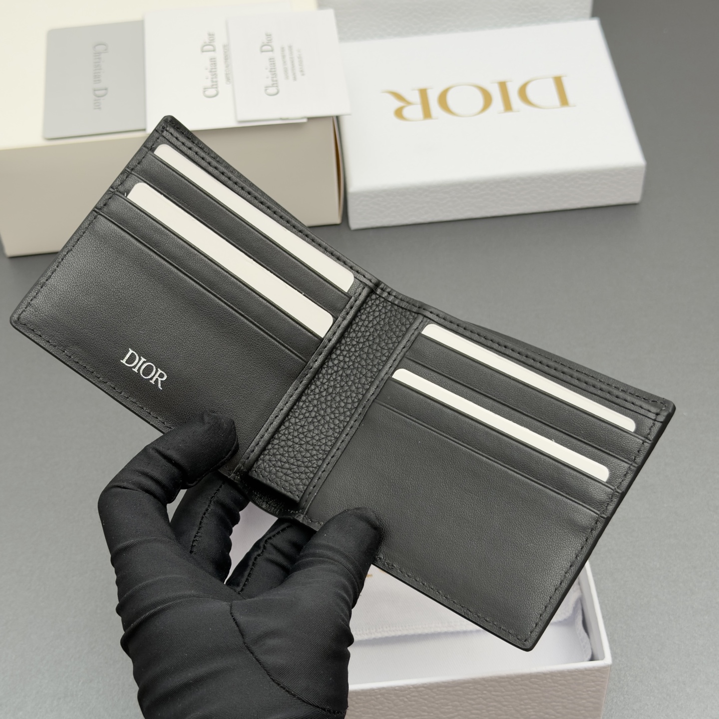 Dior 디올 맨즈 쇼트 바이폴드 지갑