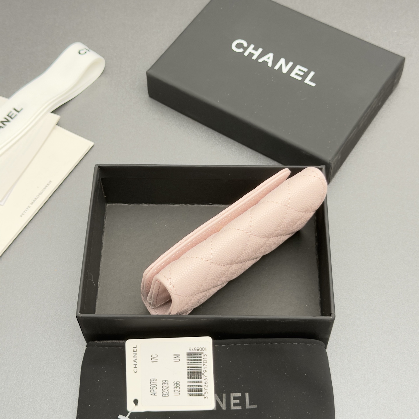 [Chanel] 샤넬 26SS 캐비어 멀티 젬스톤 카드 홀더 지갑