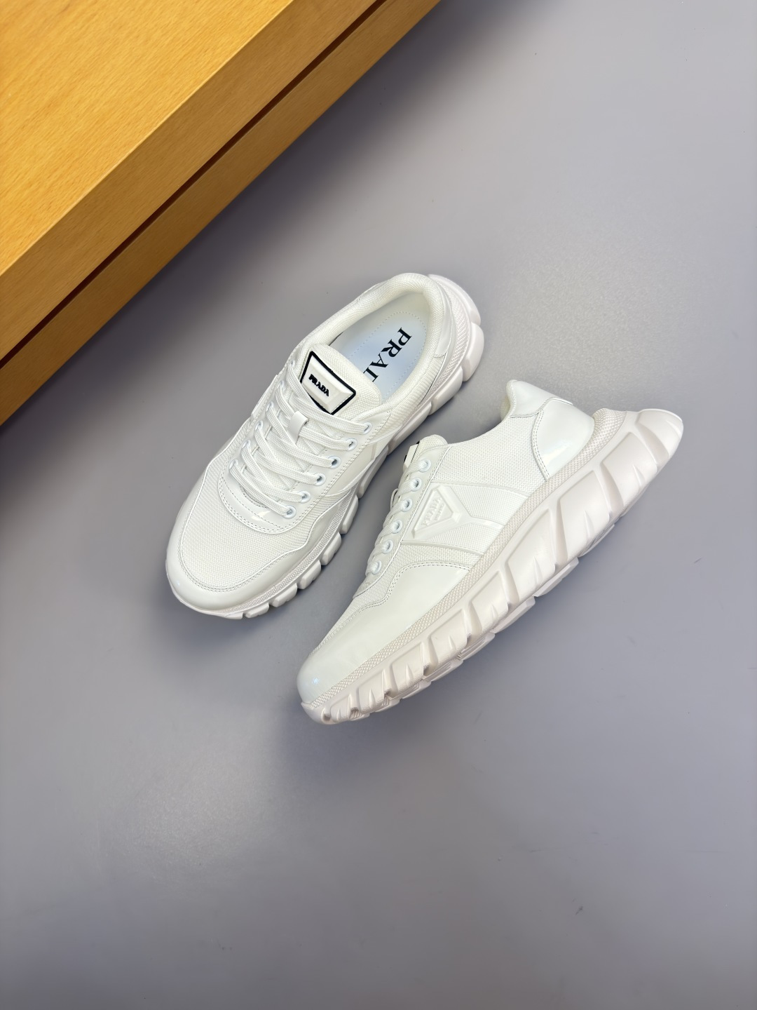 [Prada] 프라다 프리미엄 캐주얼 스니커즈 신발