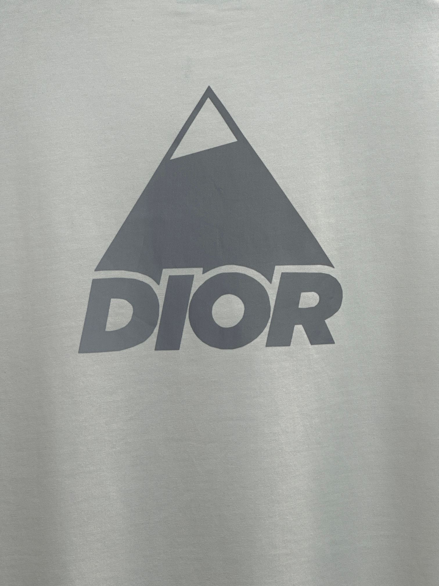디올(DIOR) 리플렉티브 프린트 반팔 티셔츠 의류