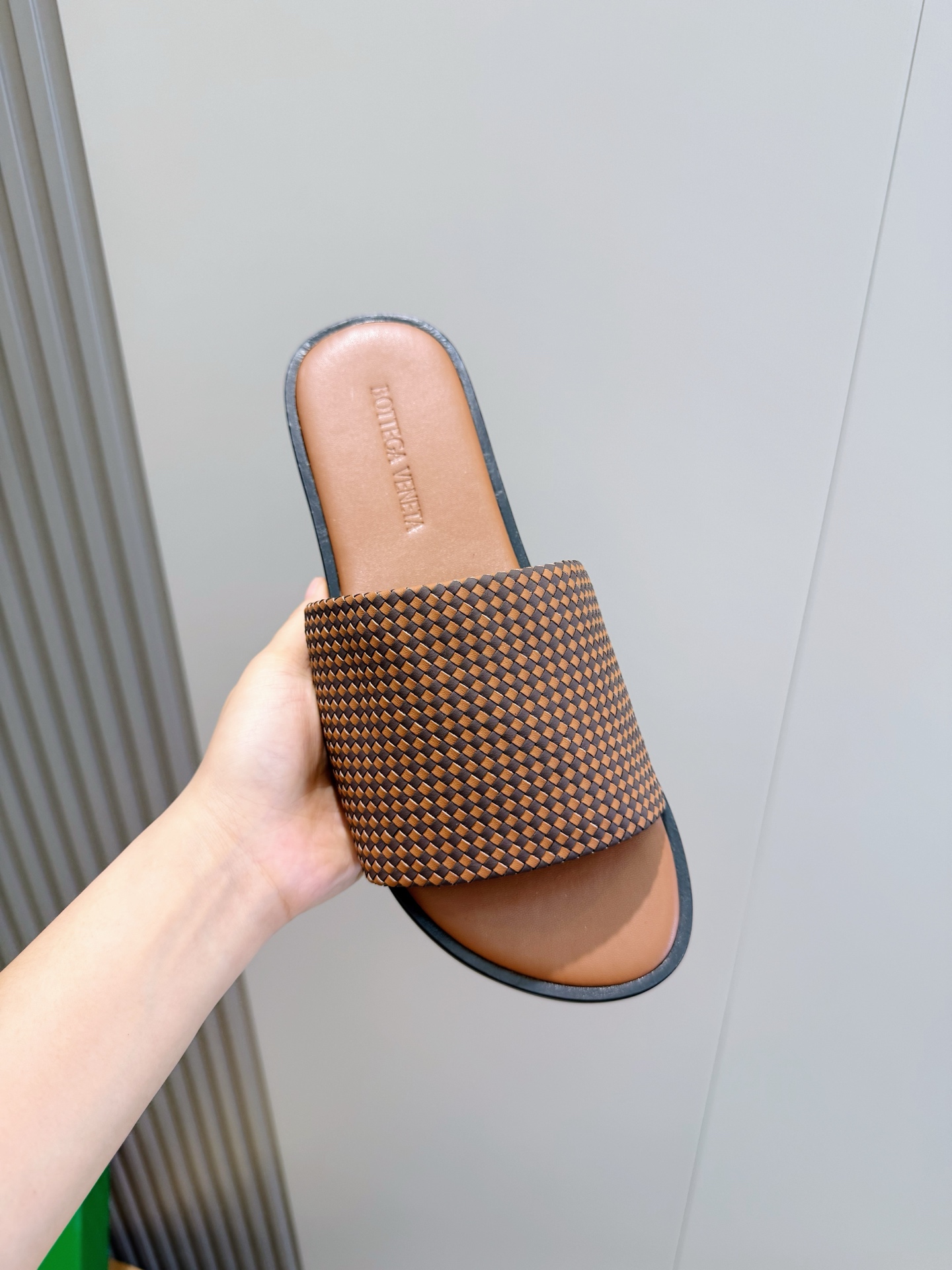 [Bottega Veneta] BV 보테가 베네타 맨즈 웨이브 레더 슬라이드 슬리퍼 신발