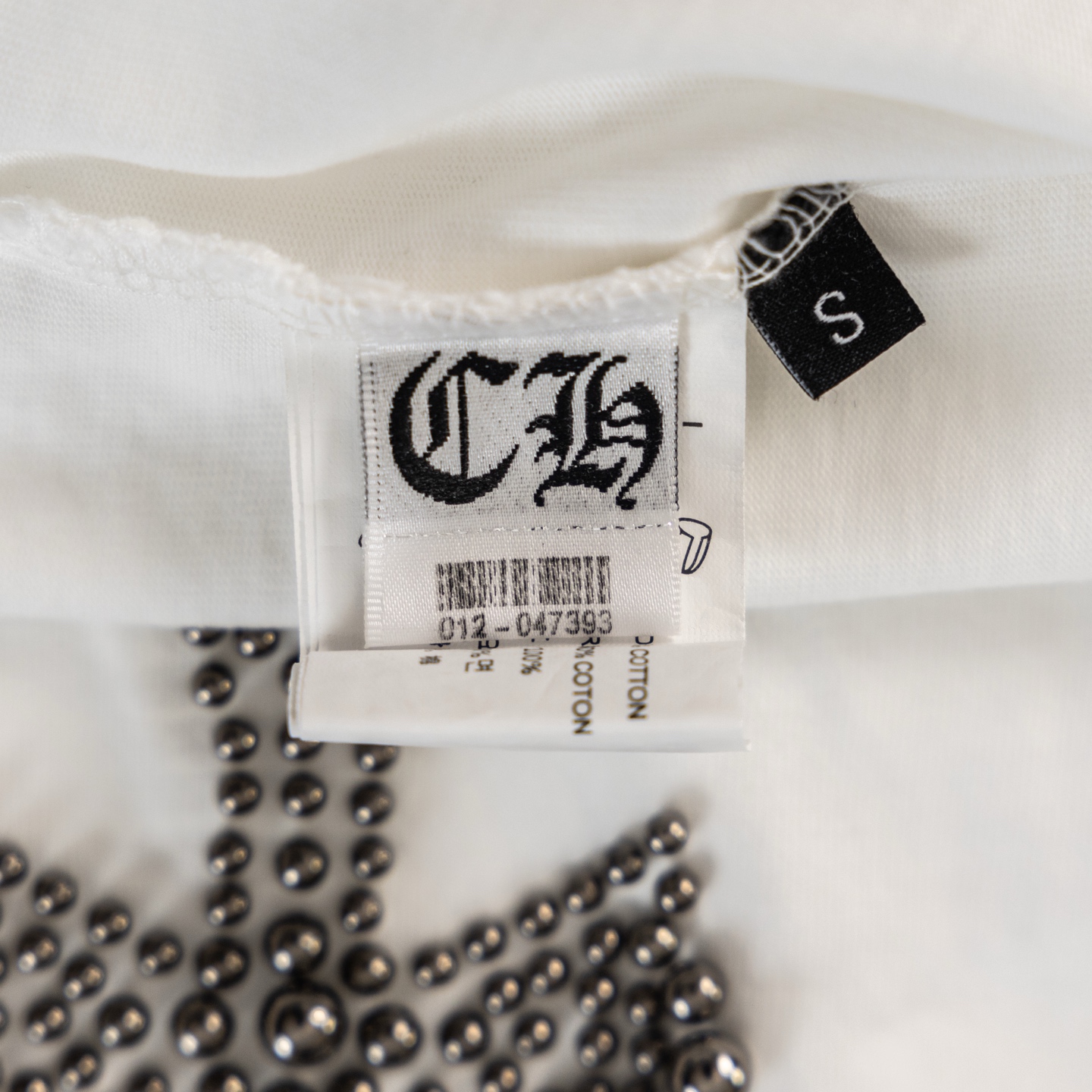크롬하츠(CHROME HEARTS) 십자가 스터드 반팔 티셔츠 의류