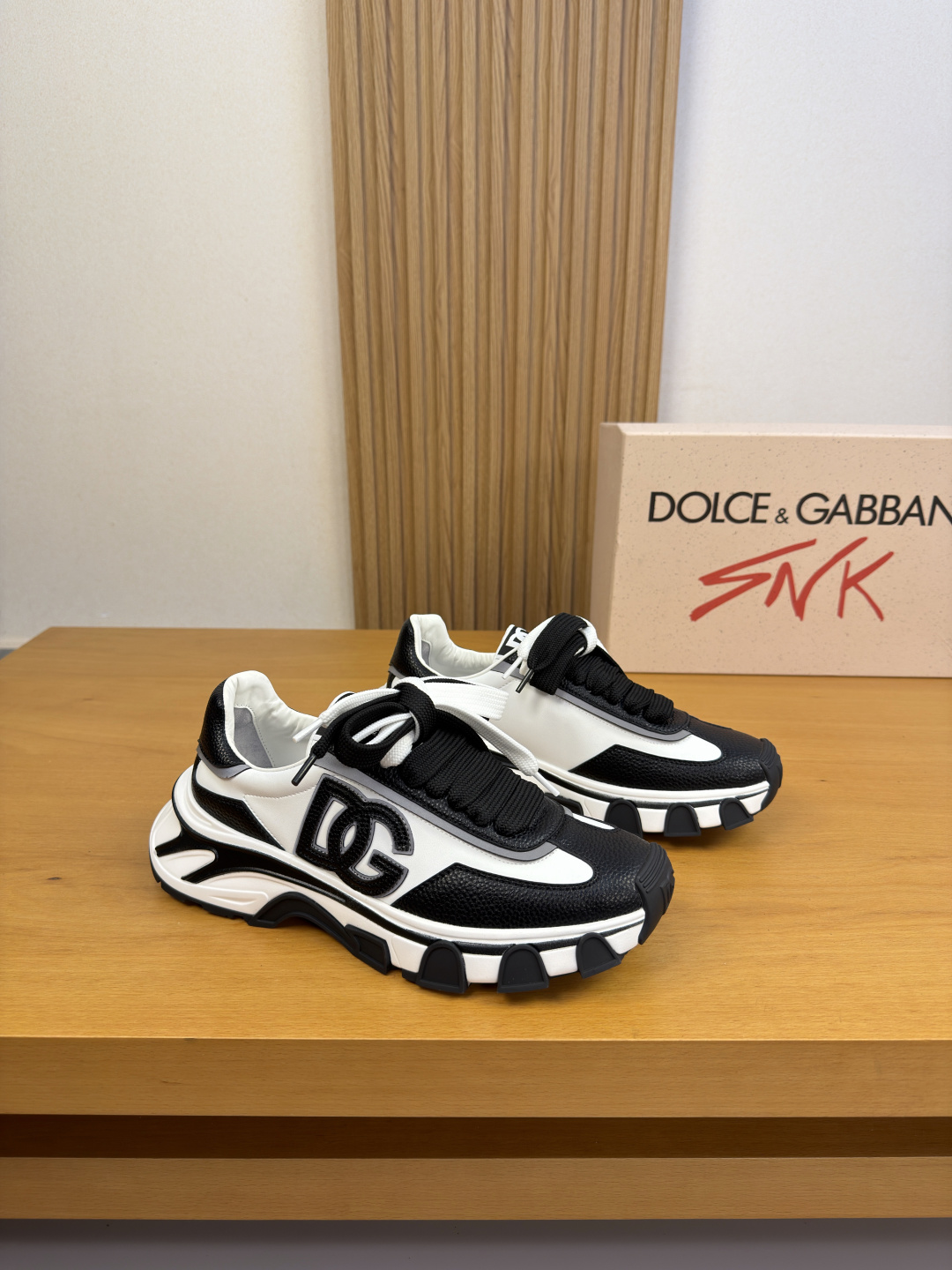 [Dolce & Gabbana] 돌체앤가바나 커플 리치 레더 스니커즈 신발