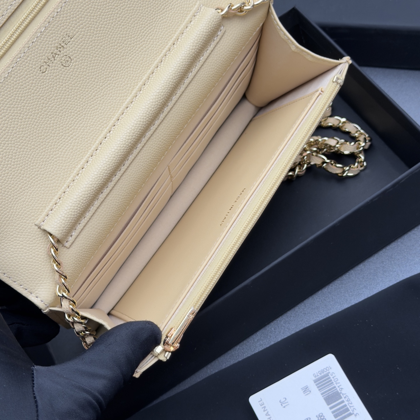 [Chanel] 샤넬 26SS 캐비어 멀티 젬스톤 체인 아코디언 플랩백 (WOC) 가방