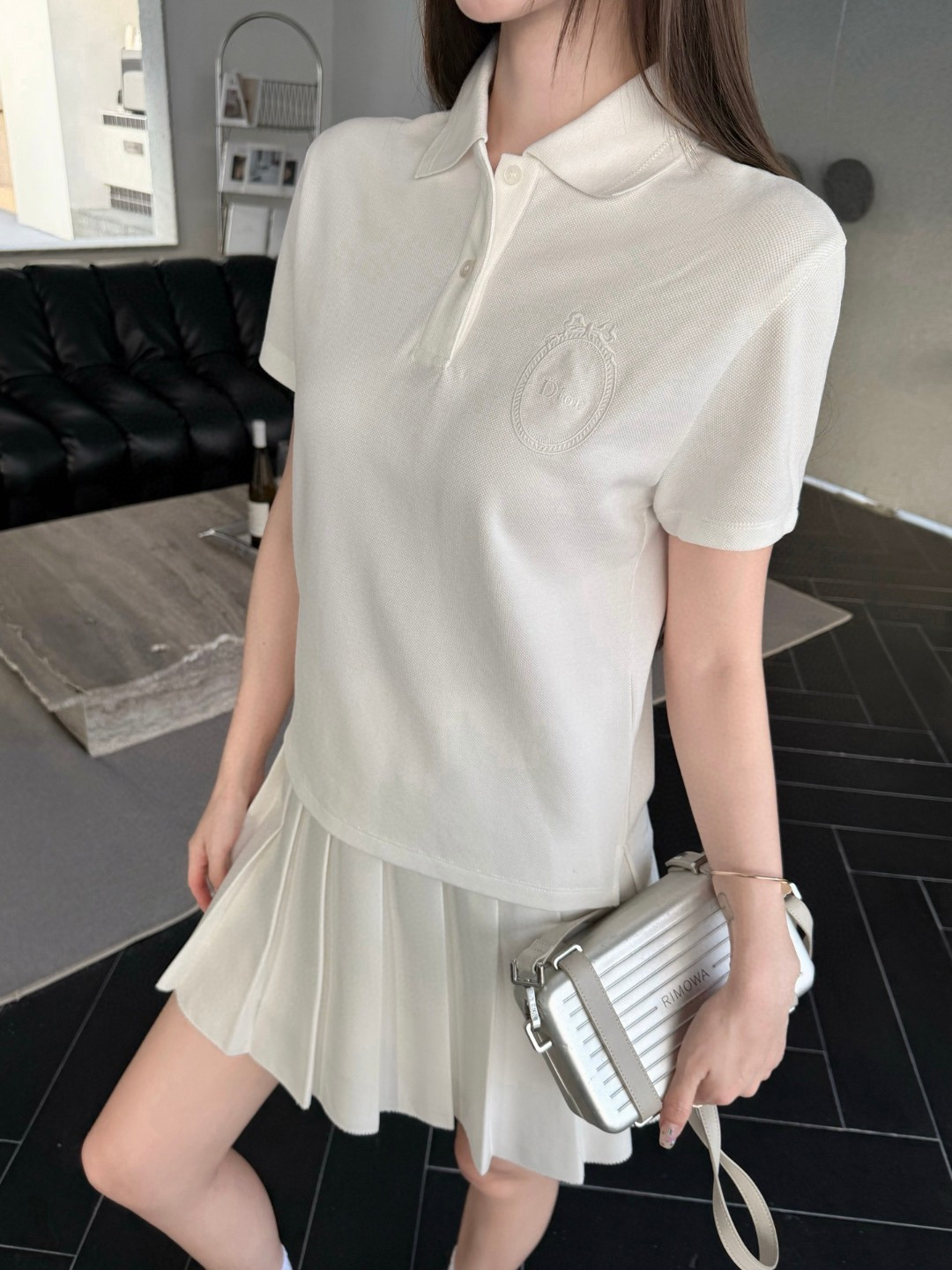 디올(DIOR) 메달리온 로고 자수 반팔 폴로 티셔츠 상의 의류