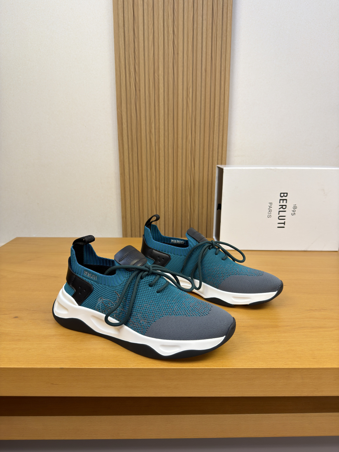 Berluti 벨루티 왁스 카프스킨 & 니트 스니커즈 신발