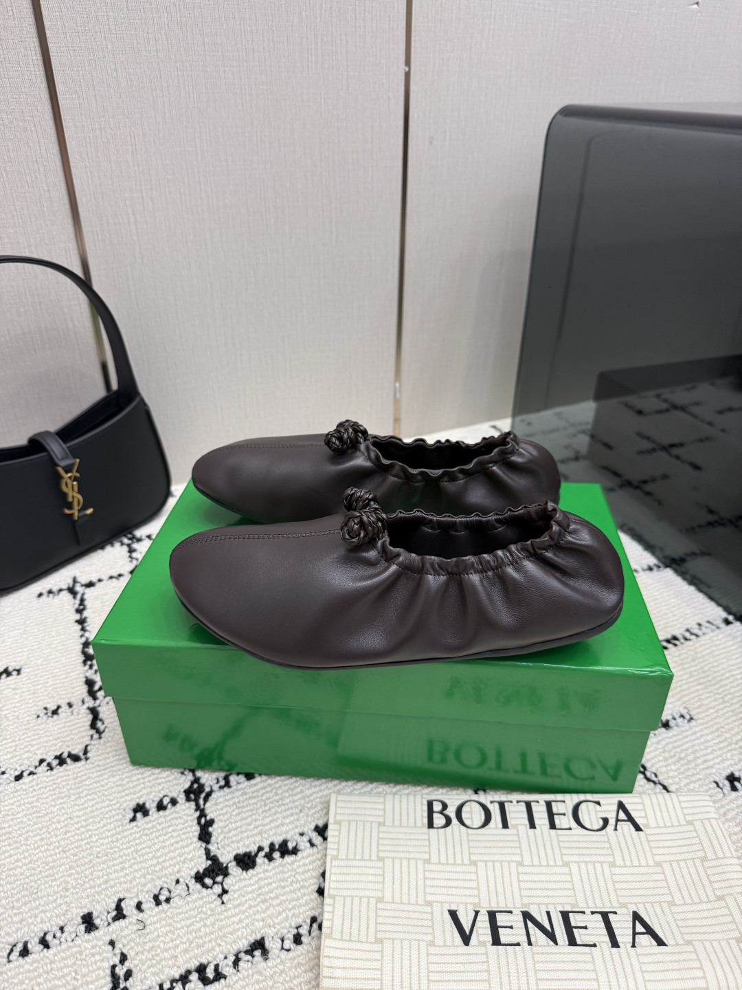 보테가 베네타(BOTTEGA VENETA) 인트레치아토 발레리나 플랫 신발