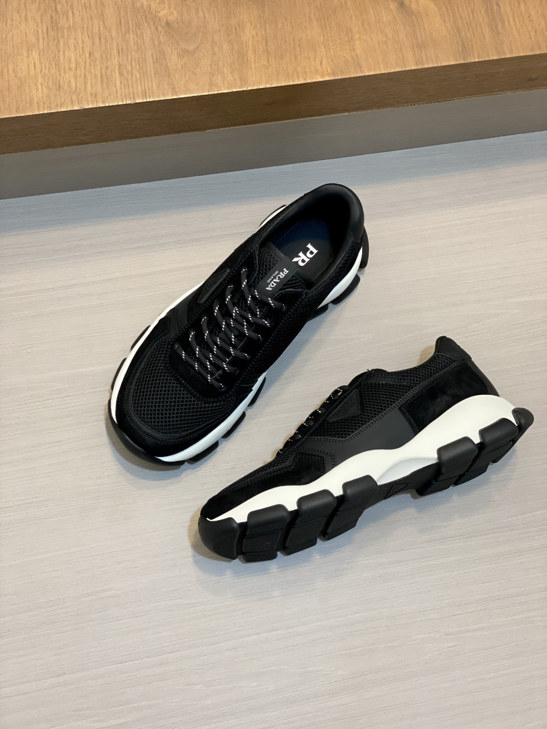 [Prada] 프라다 프리미엄 스웨이드 & 캔버스 콤비 스니커즈 신발
