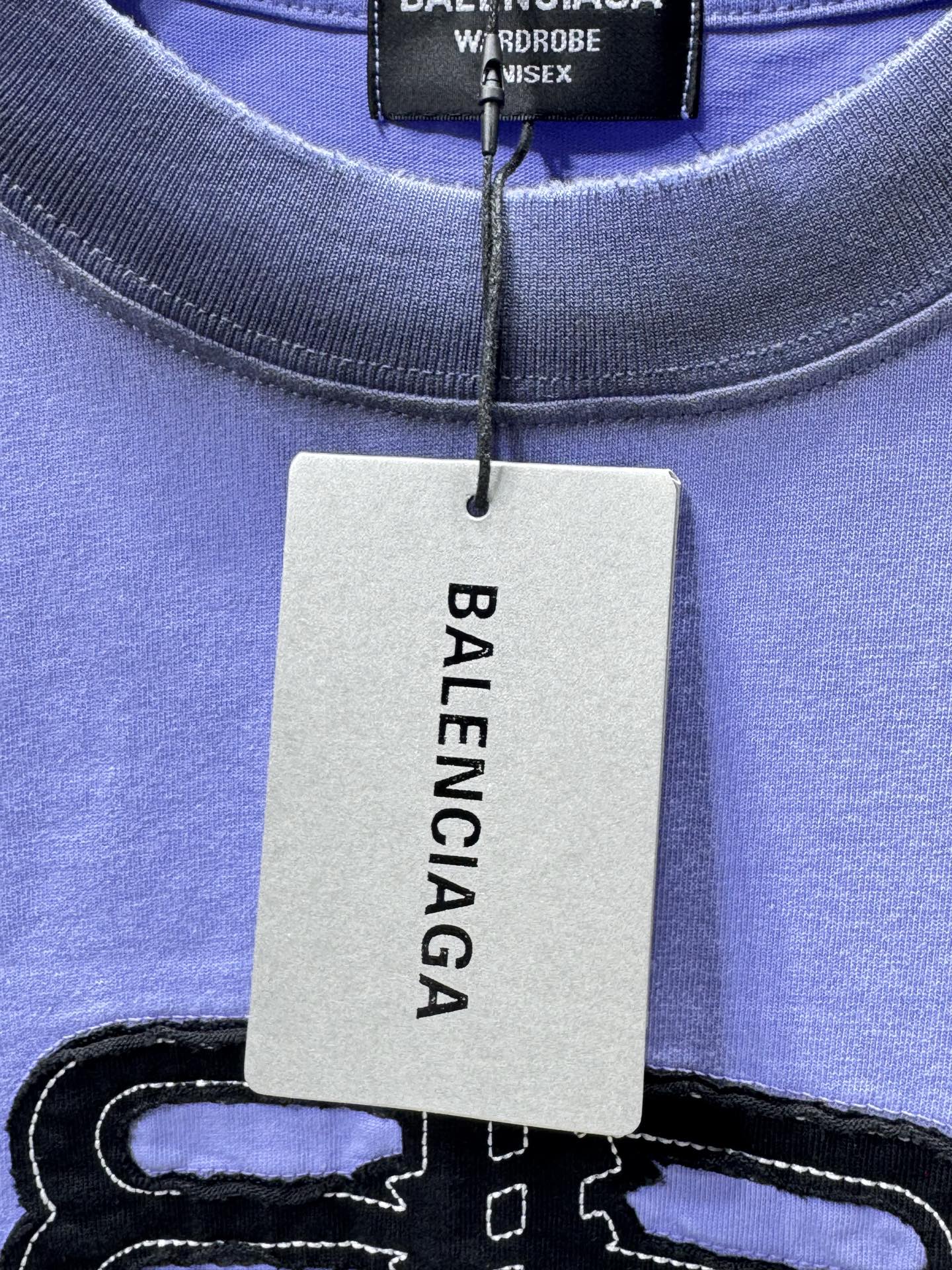 발렌시아가(BALENCIAGA) 로고 자수 워싱 반팔 티셔츠 상의 의류