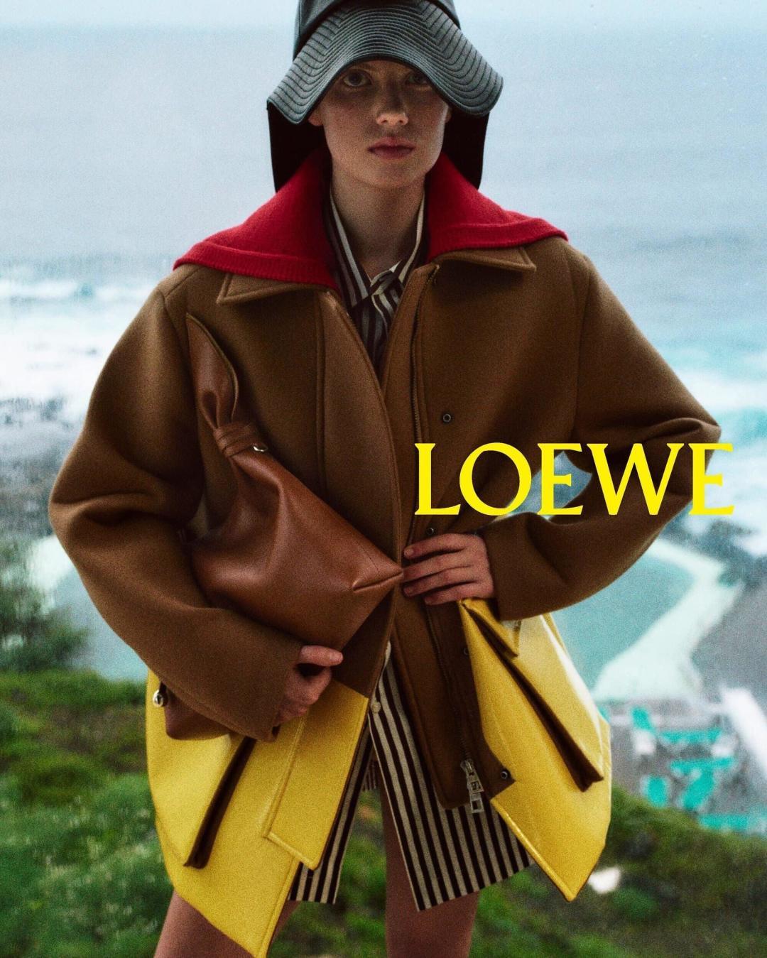 [LOEWE] 로에베 미디엄 스무스 카프스킨 스카프 백 가방 / BA603