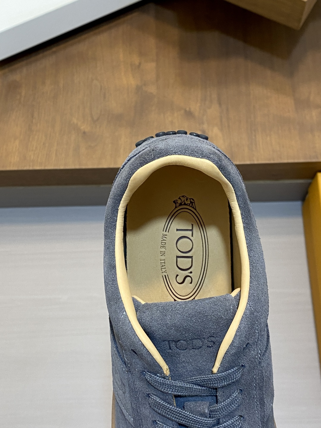 [Tod's] 토즈 맨즈 레더 드라이빙 로퍼 / 페니 뮬 스니커즈 신발