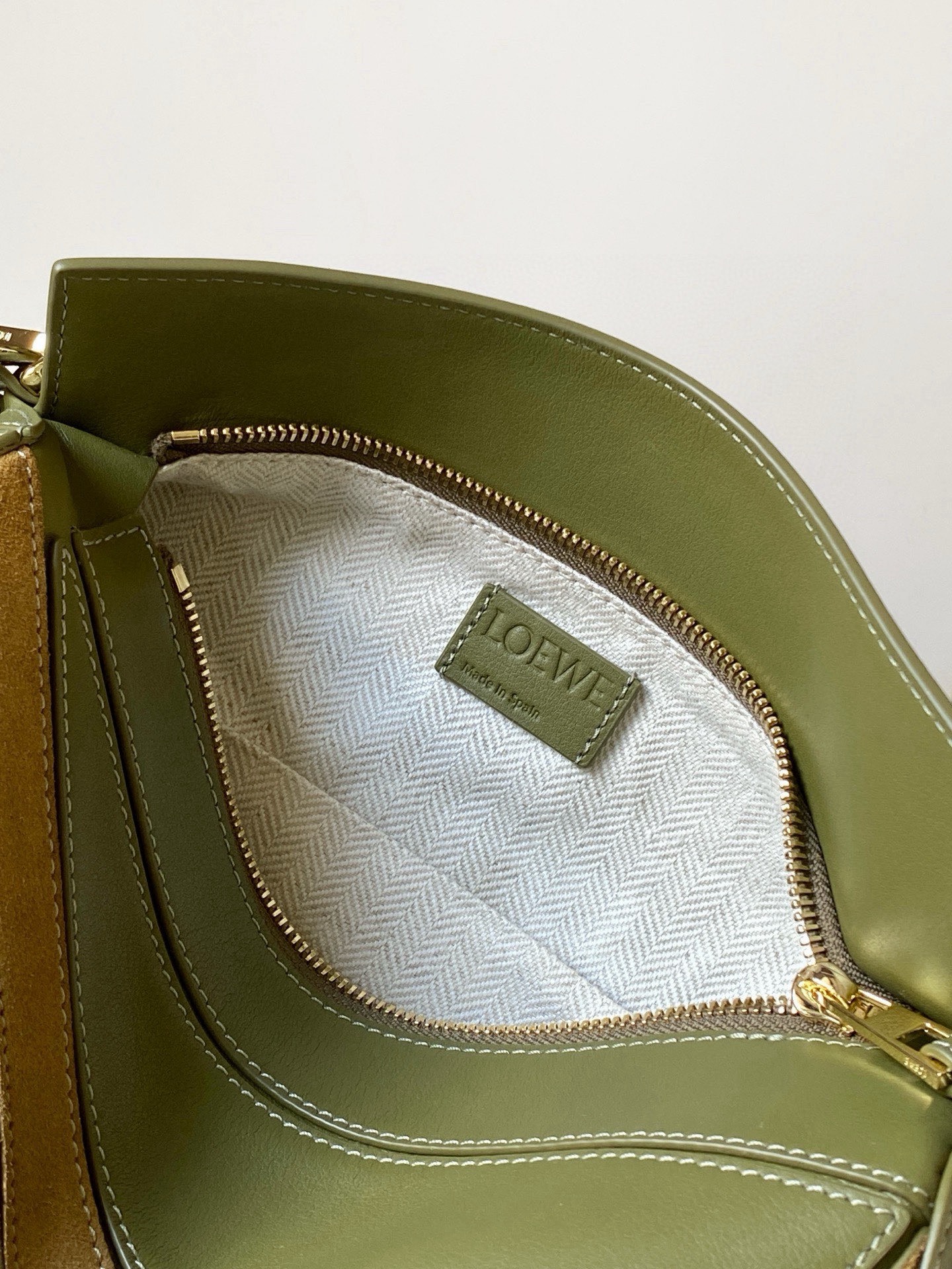 Loewe 로에베 퍼즐(Puzzle) 스몰 핸드백 (올리브 그린 배색) 가방