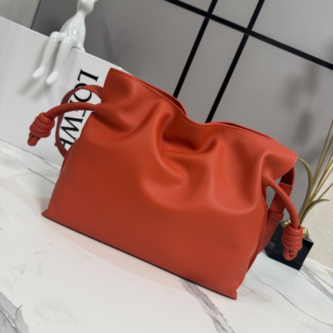 LOEWE 로에베 Flamenco 플라멩코 나파 카프스킨 숄더/클러치백 (미디엄) 가방 / 262386