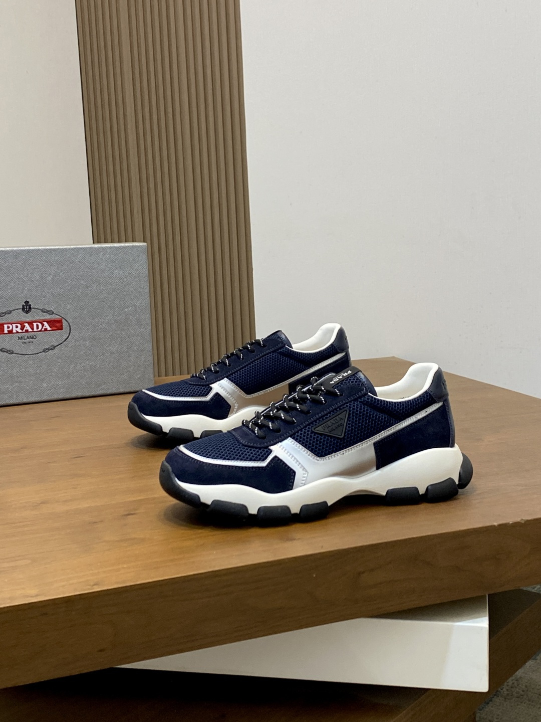 [Prada] 프라다 프리미엄 스웨이드 & 캔버스 콤비 스니커즈 신발