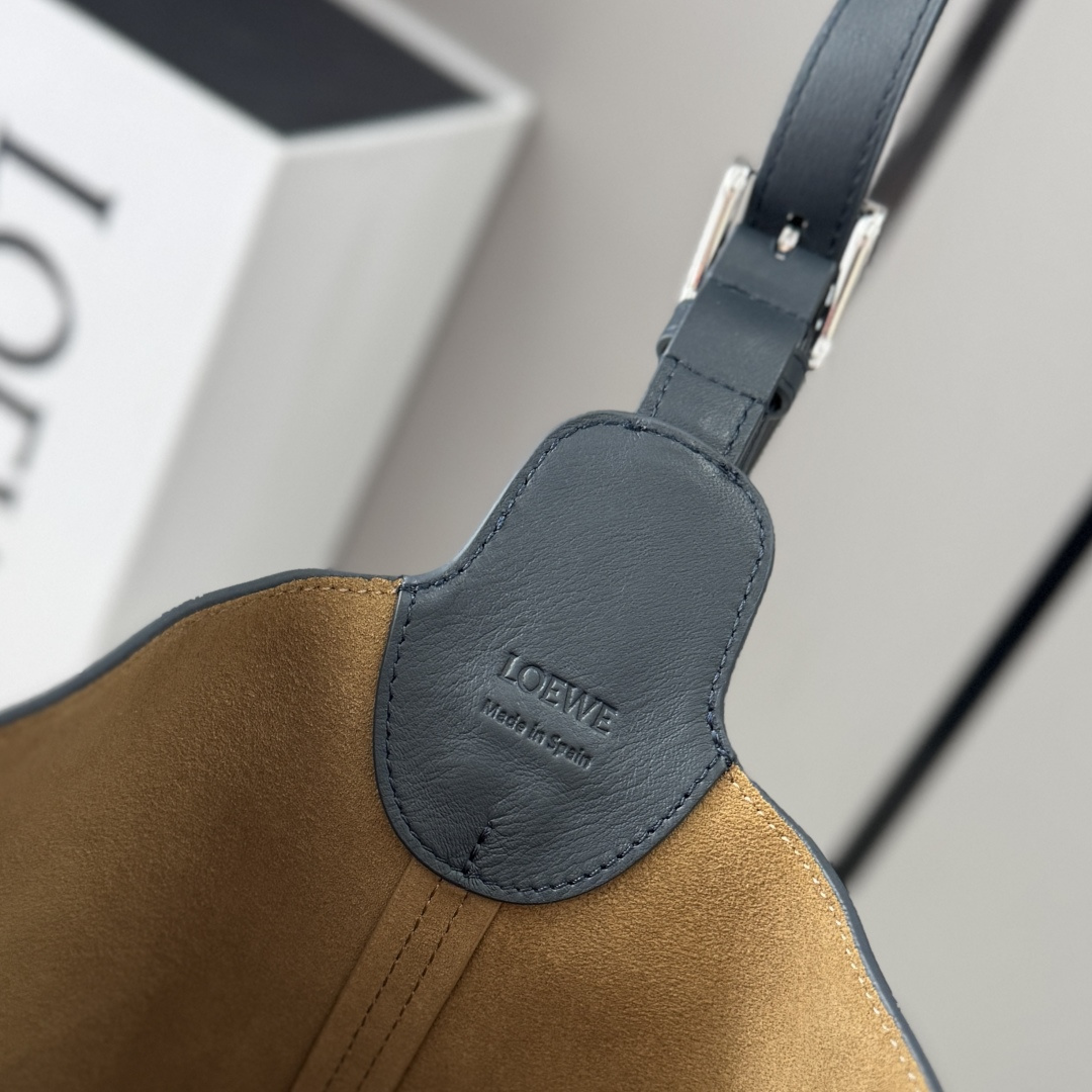 LOEWE 로에베 미디움 스무스 Bilbao 빌바오 트라페즈 버킷 백 가방